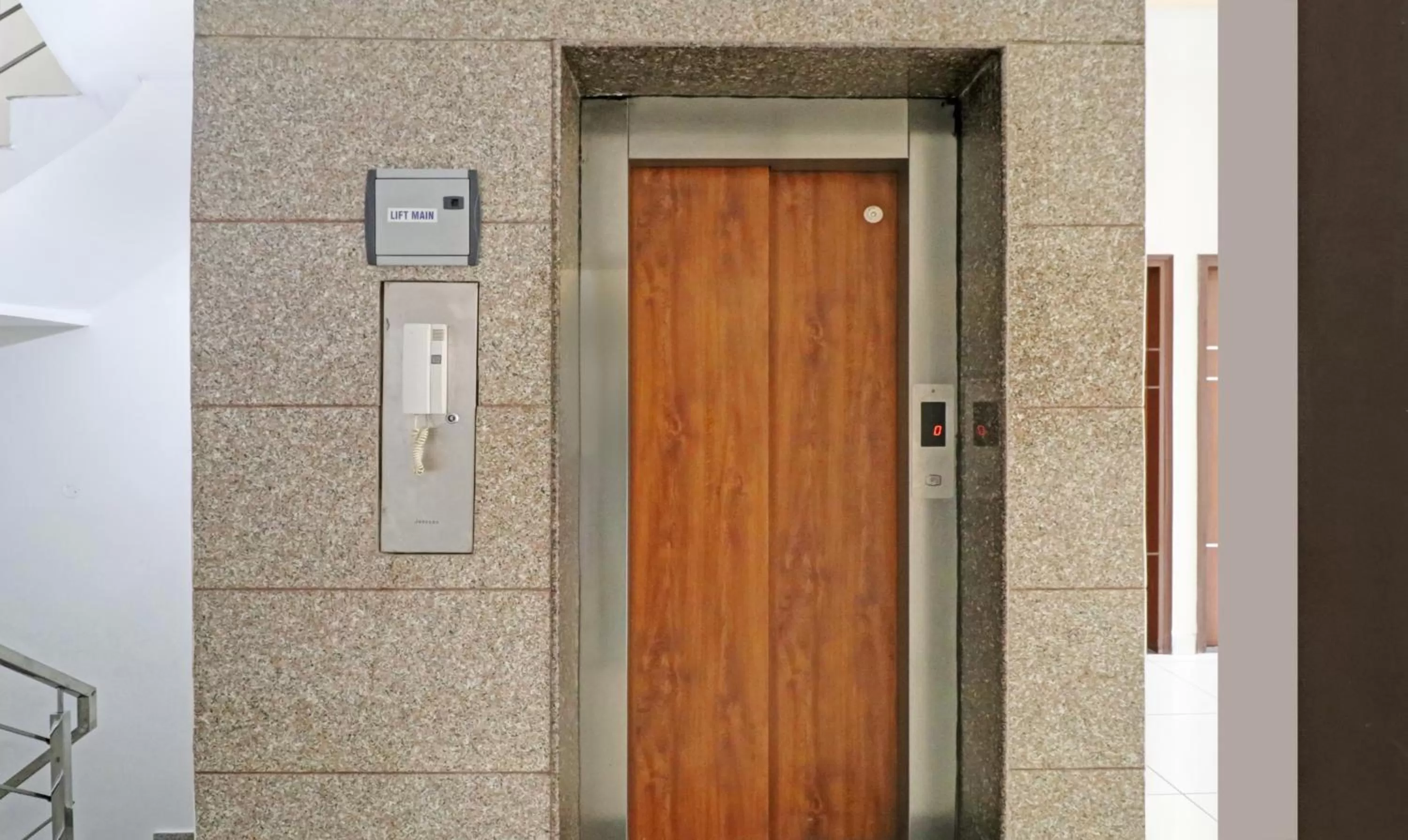 elevator in Treebo Magnum Chandigarh