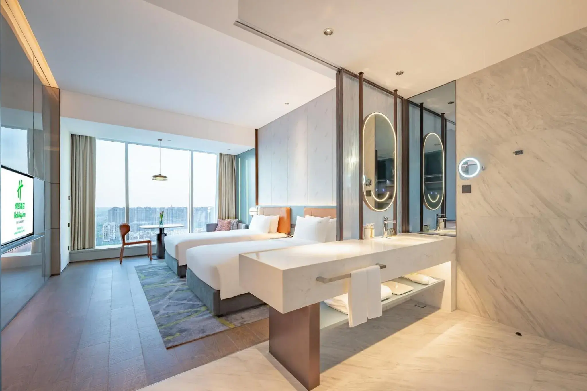 Photo of the whole room, Bathroom in Holiday Inn Changchun Oriental Plaza, an IHG Hotel
