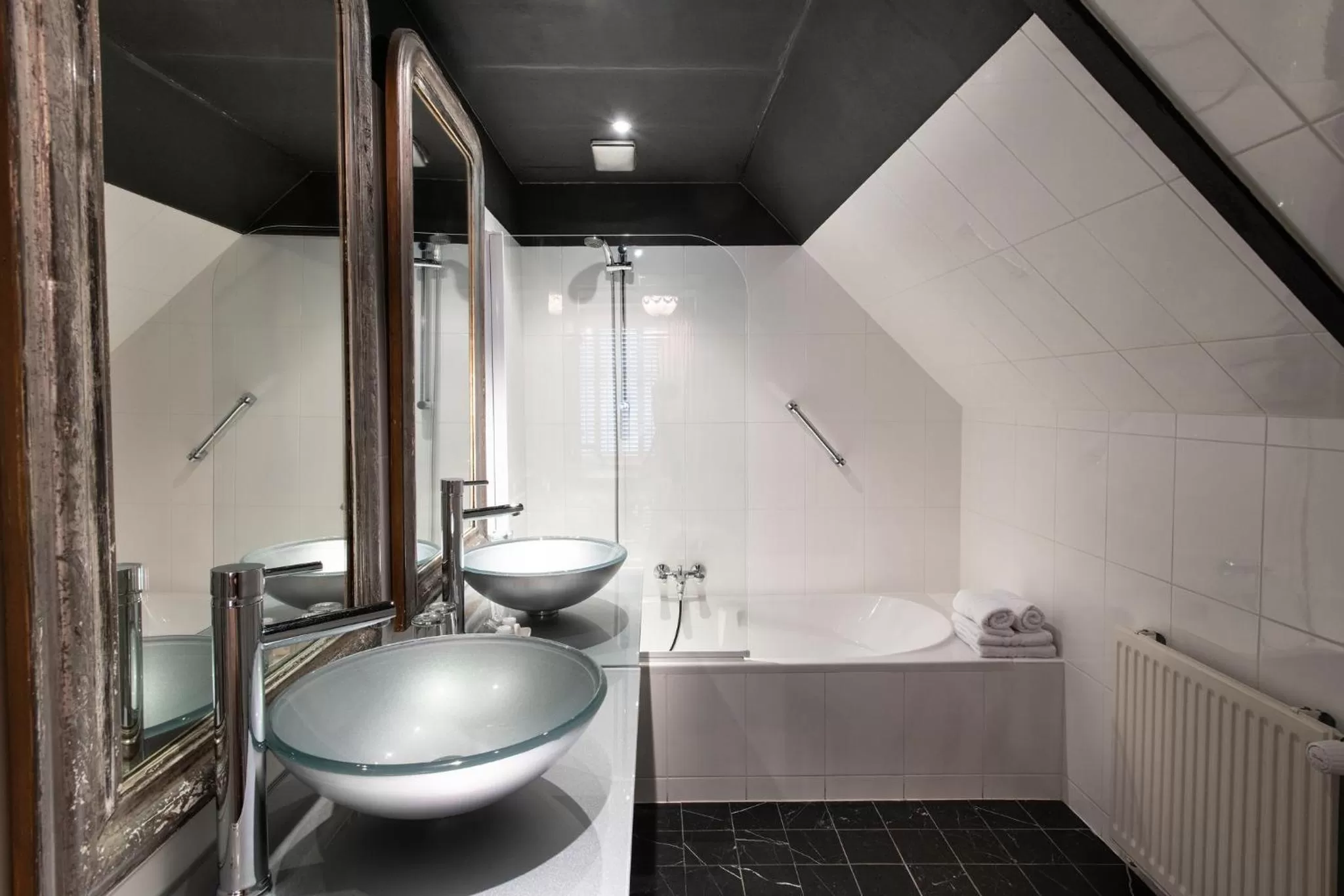 Shower in l'Auberge Damhotel