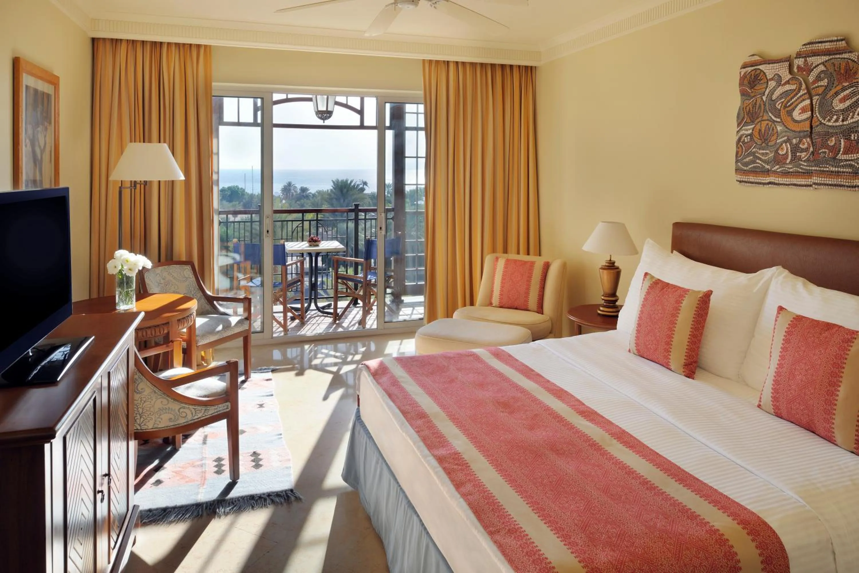 Bed in Mövenpick Resort & Residences Aqaba