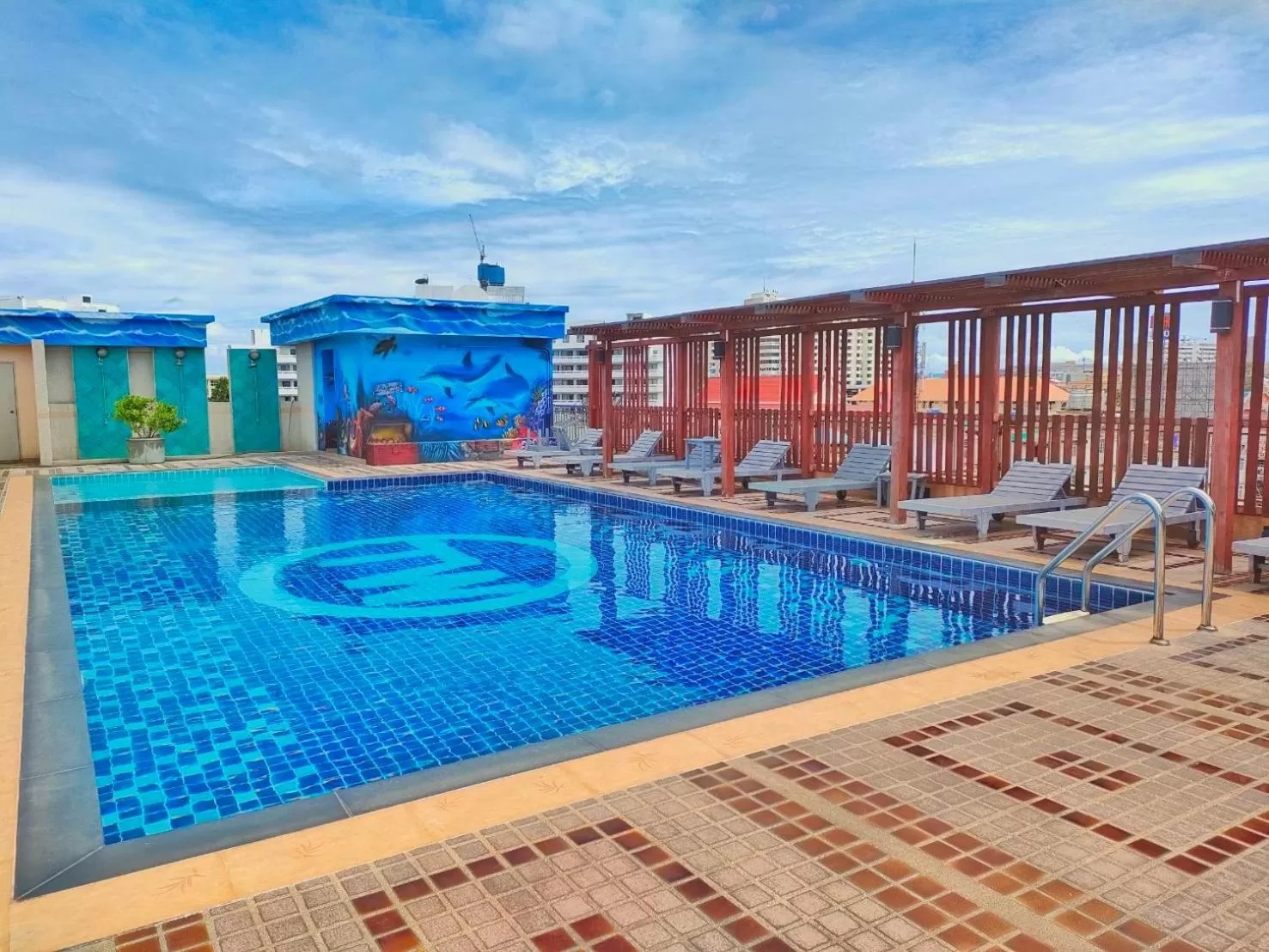 Swimming pool in Baywalk Residence Pattaya