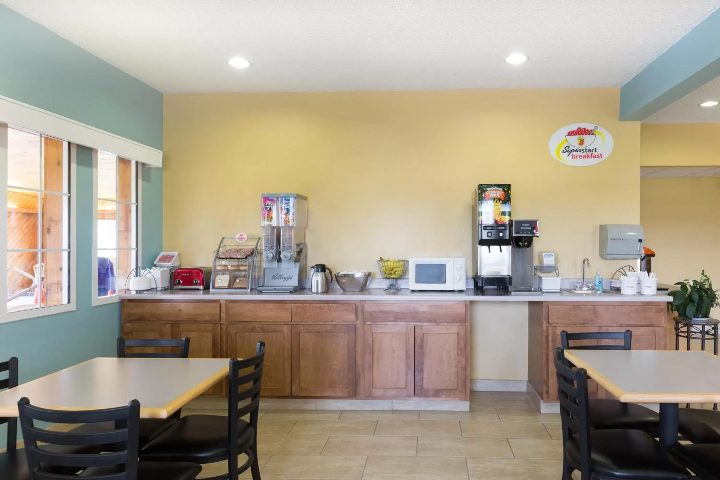 Restaurant/places to eat in Super 8 by Wyndham Clarinda Restaurant/places to eat in Super 8 by Wyndham Clarinda