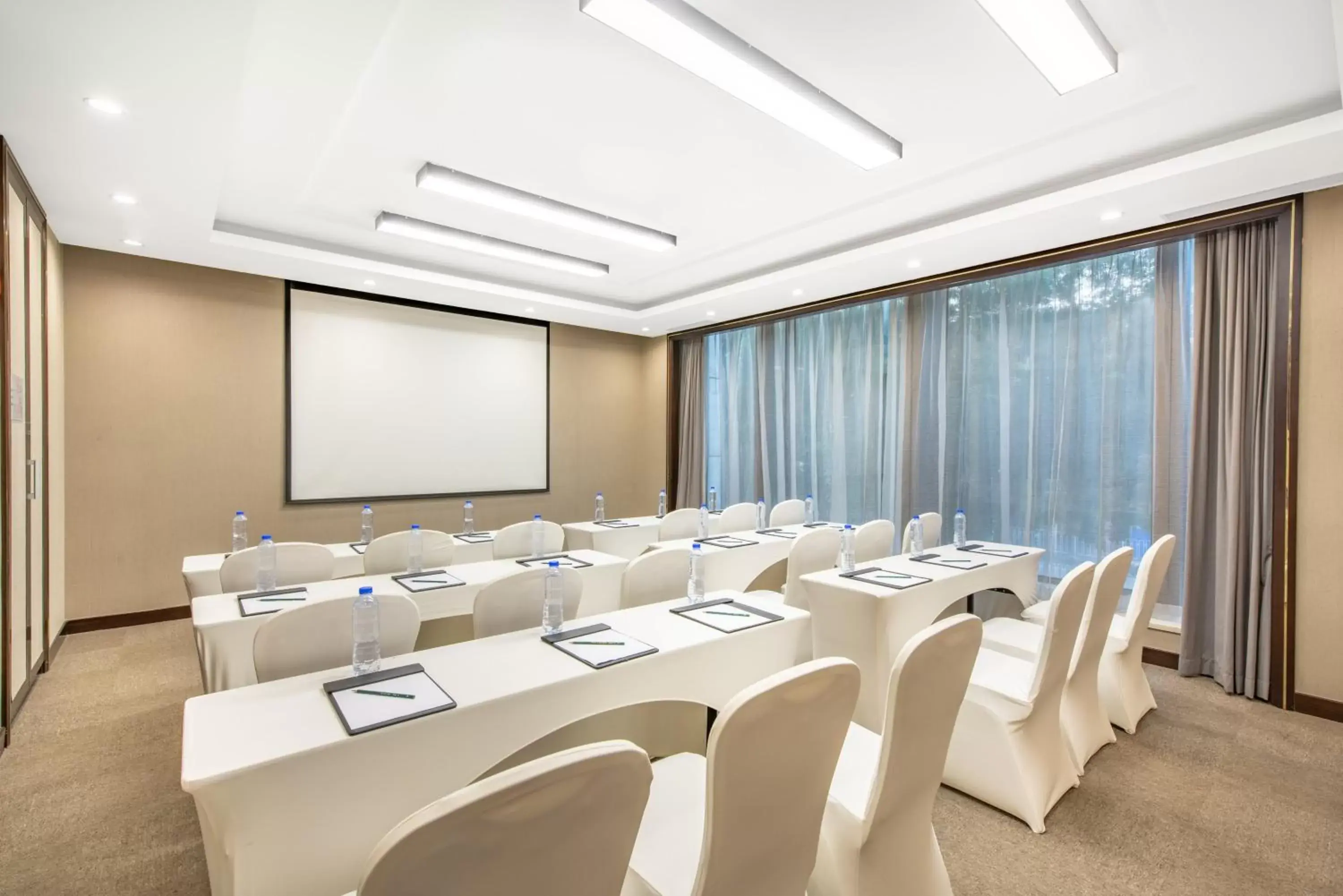 Meeting/conference room in Holiday Inn Express Beijing Temple of Heaven, an IHG Hotel