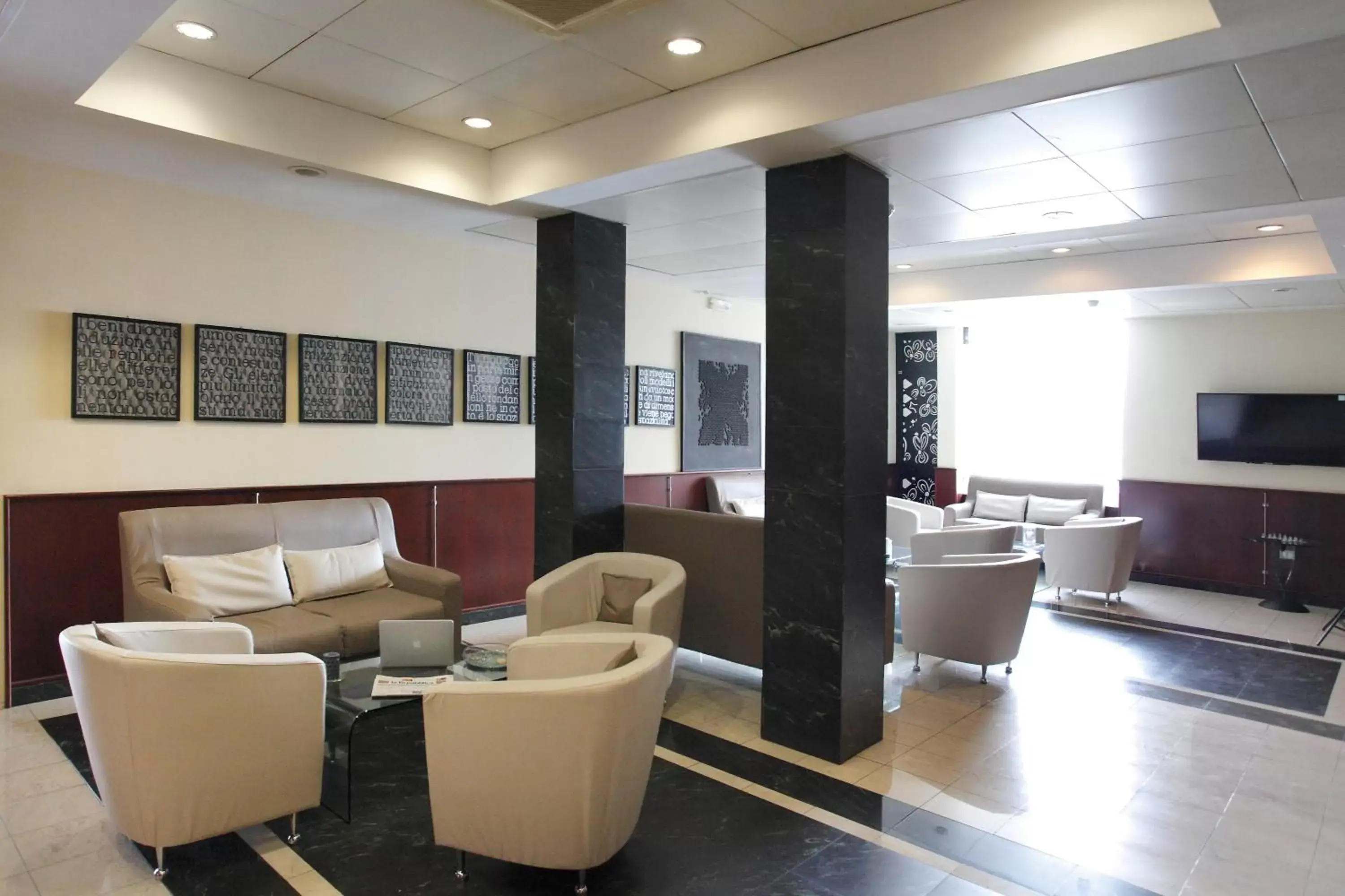 Lounge or bar, Lounge/Bar in Millennium Gold Hotel