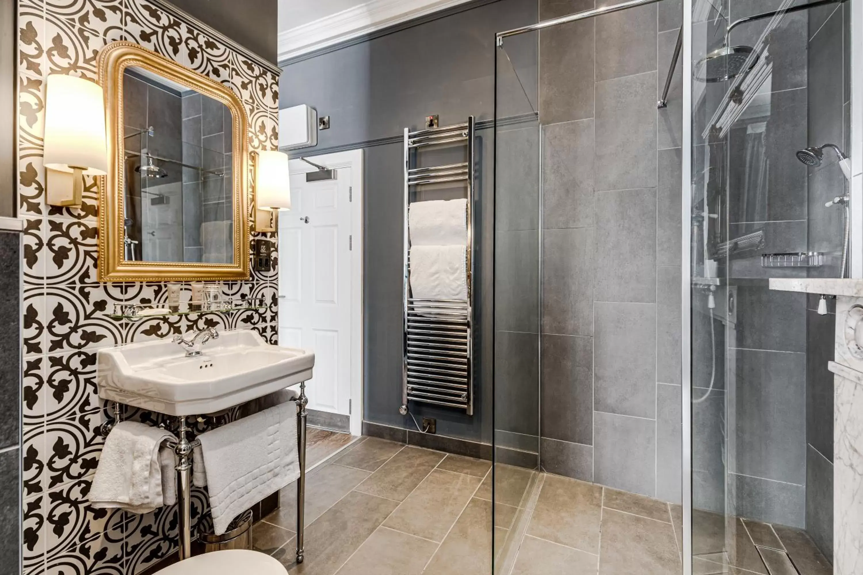 Shower, Bathroom in St Martins Lodge