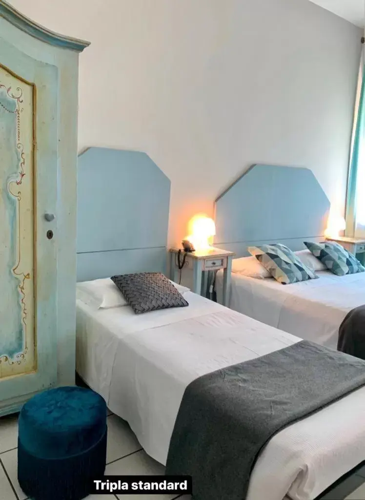 Bedroom, Bed in Hotel Ariston Bedroom, Bed in Hotel Ariston