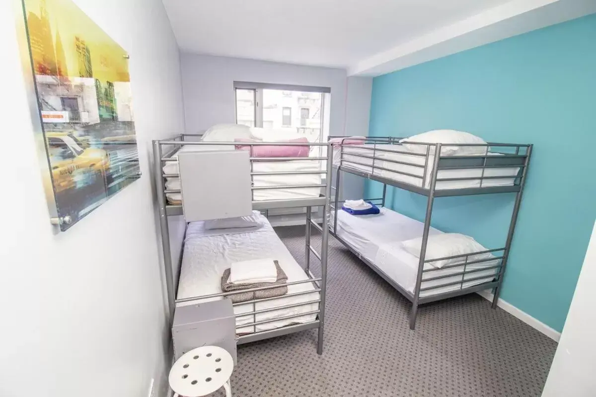 Bunk Bed in Canal Loft Hotel