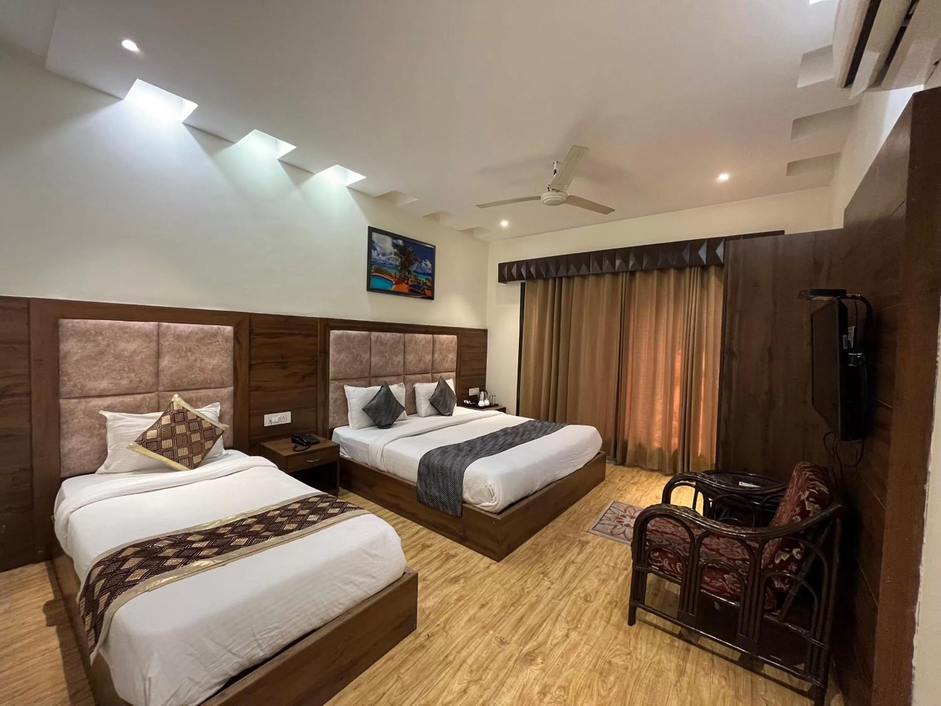Photo of the whole room, Bed in Hotel Exotic - 5 min walk from Golden Temple