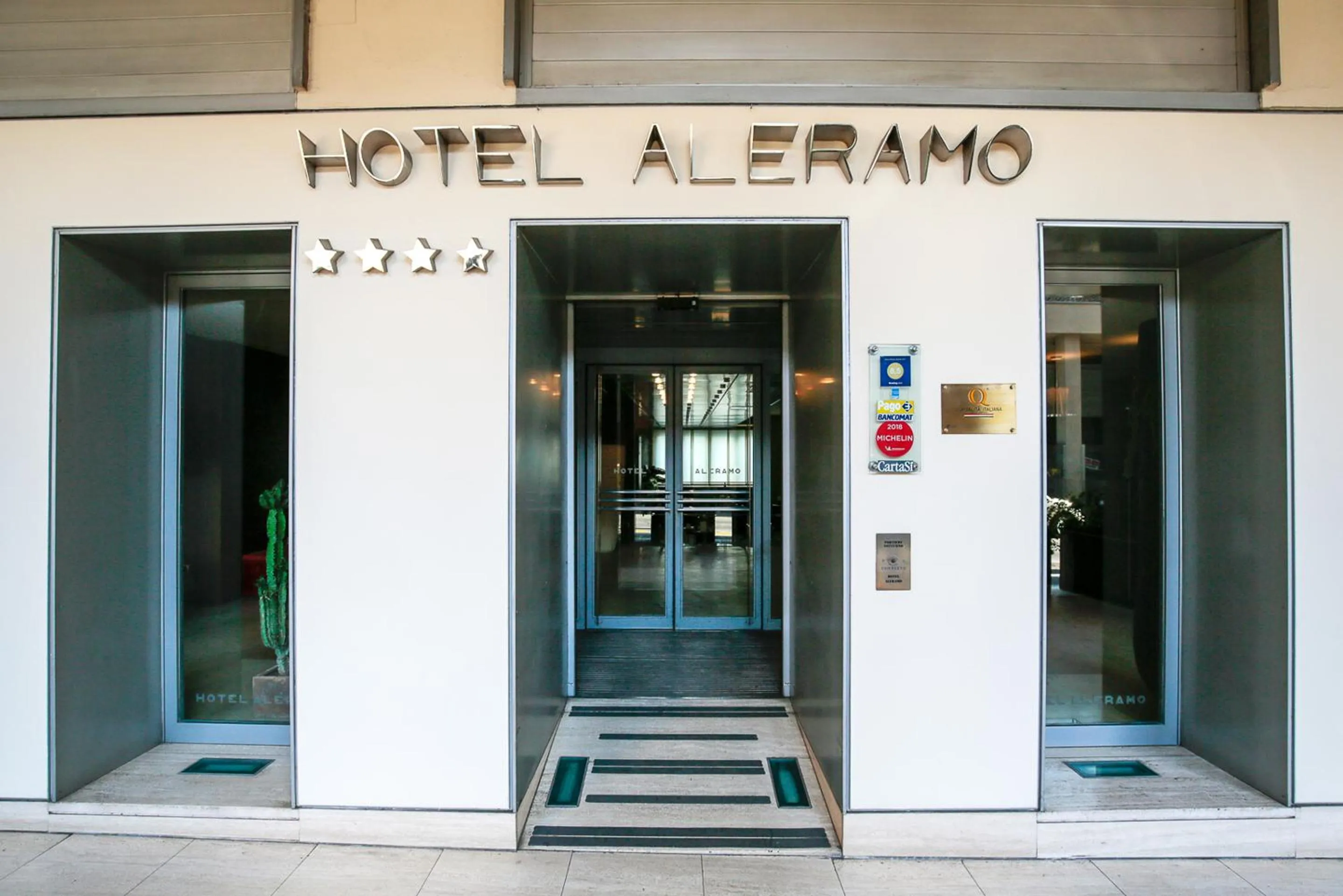 Facade/entrance in Hotel Aleramo