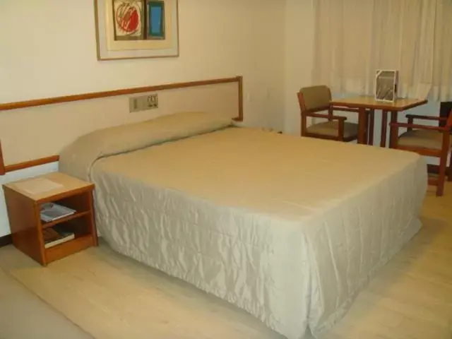 Photo of the whole room, Bed in Boulevard Express Photo of the whole room, Bed in Boulevard Express