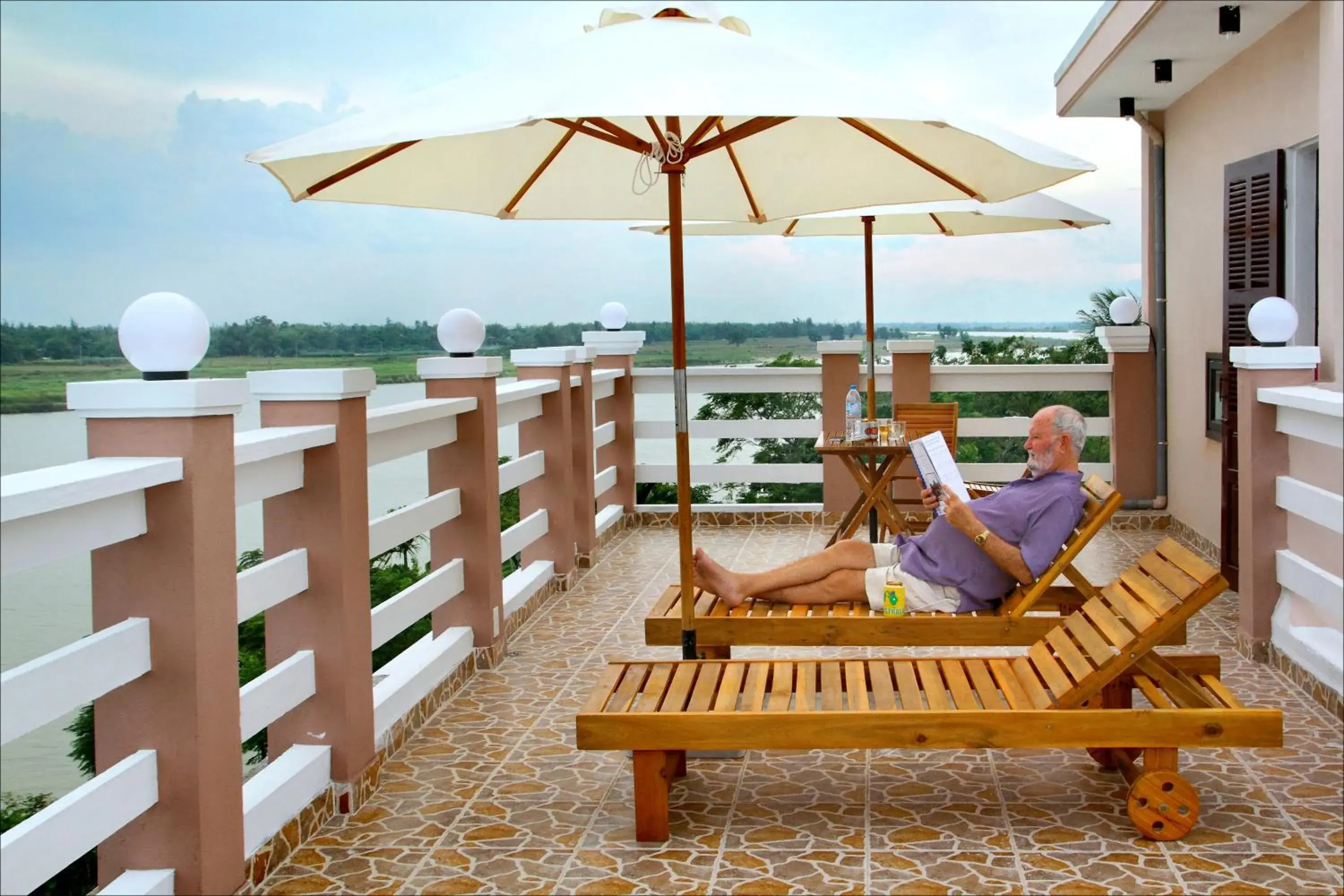 Balcony/Terrace in Riverlife Homestay