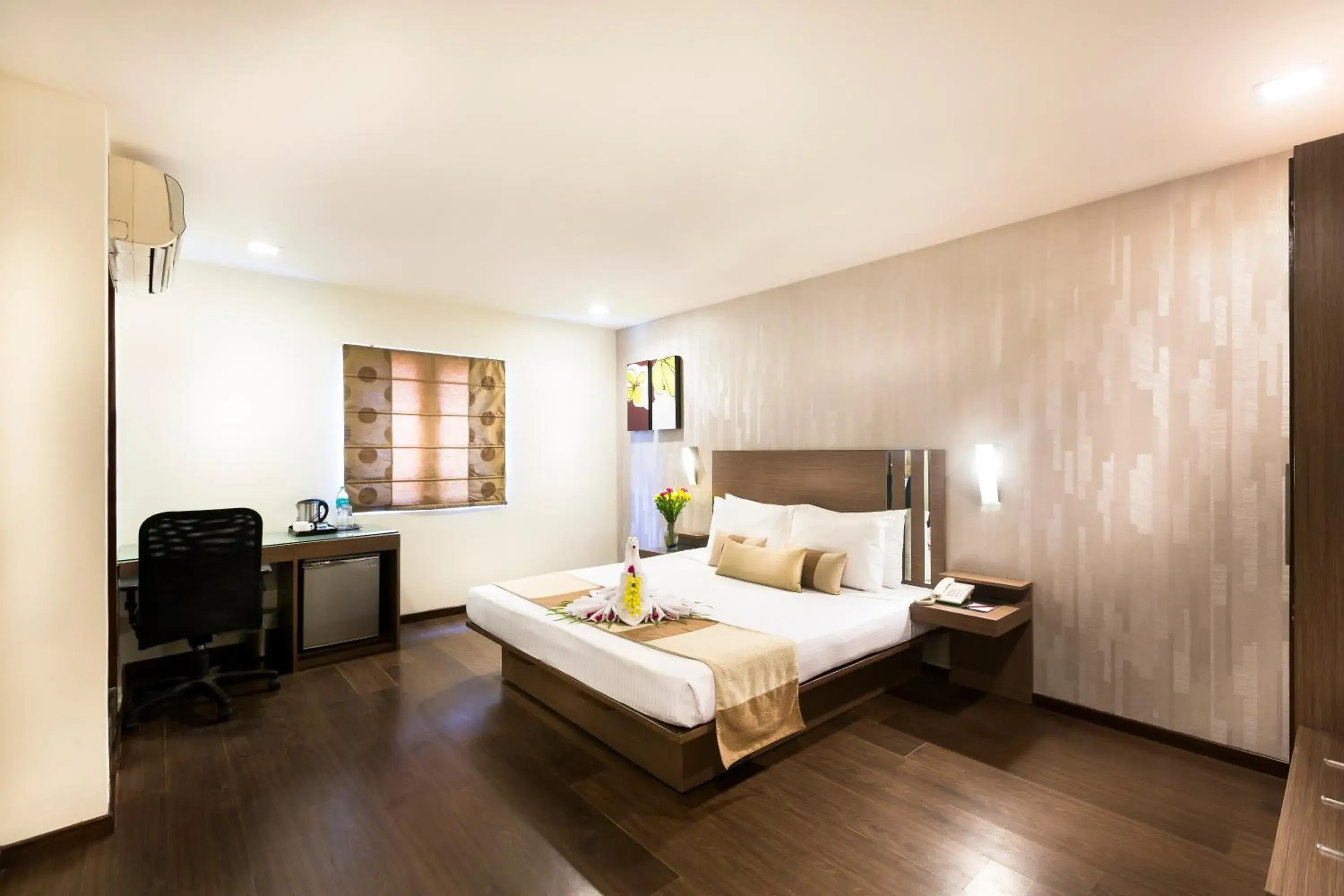 Bedroom in The Lotus Apartment hotel, Burkit Road