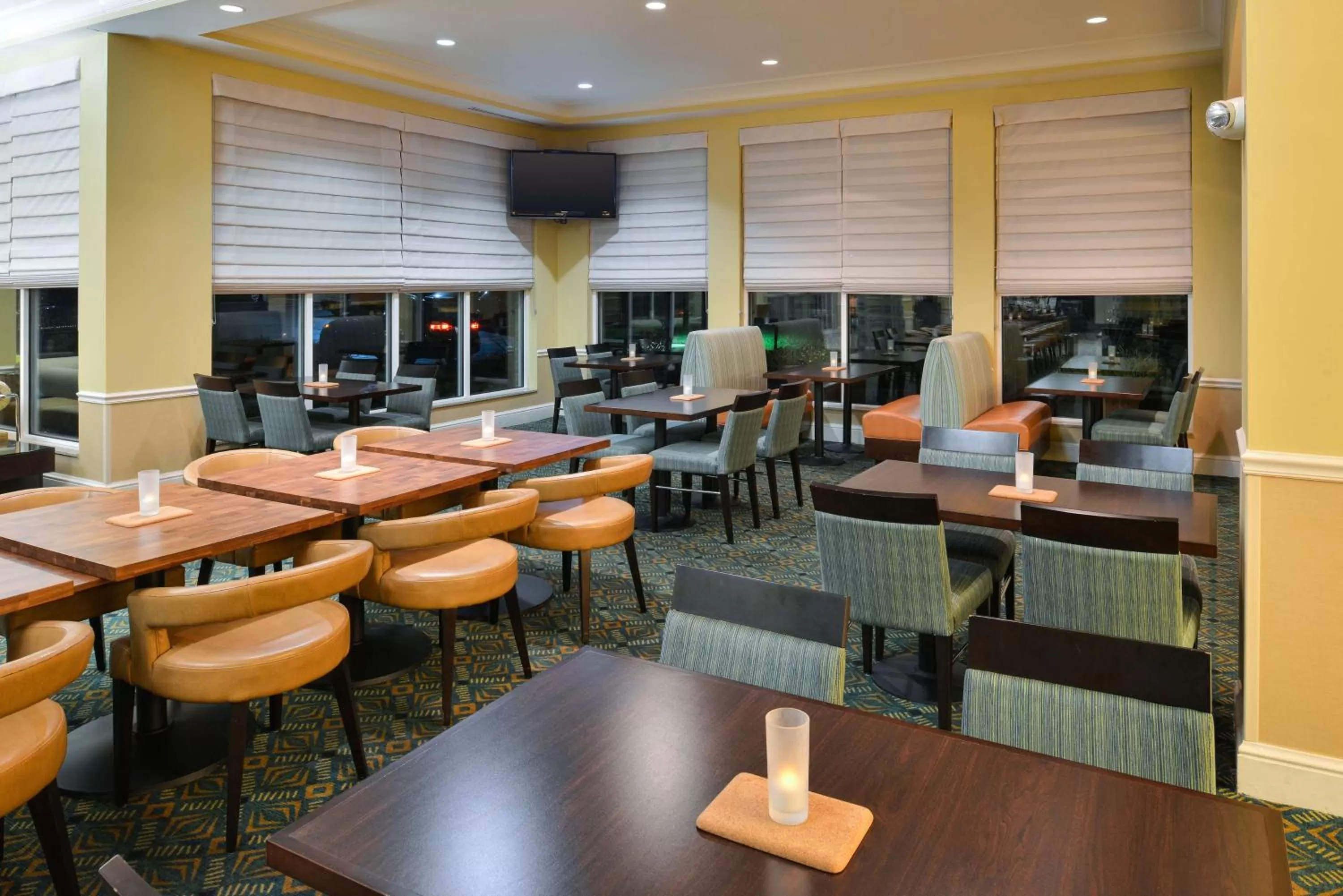 Restaurant/places to eat in Hilton Garden Inn Columbia