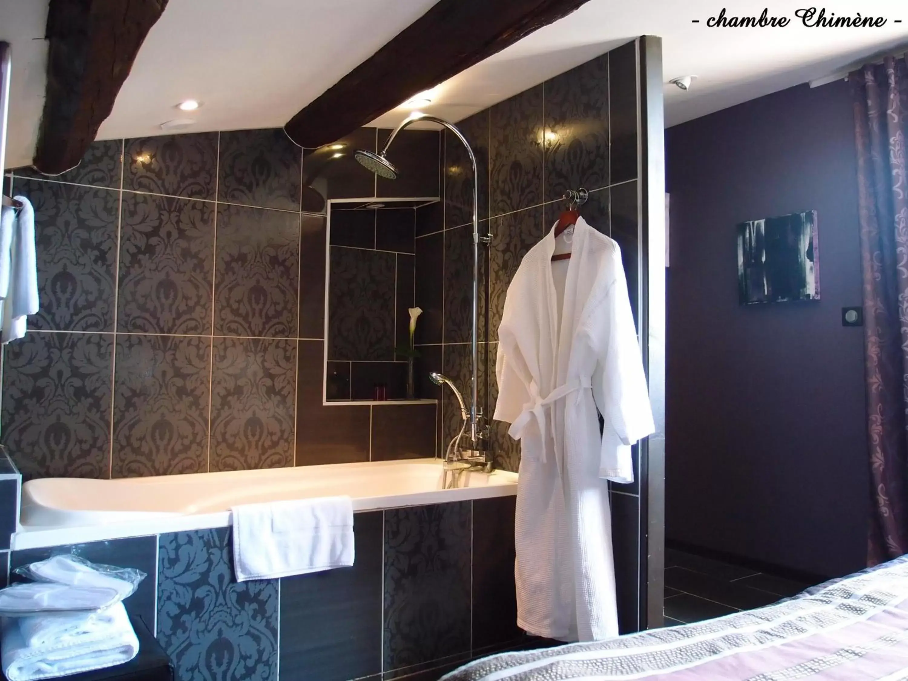 Bathroom in Hotel Le Saint Laurent