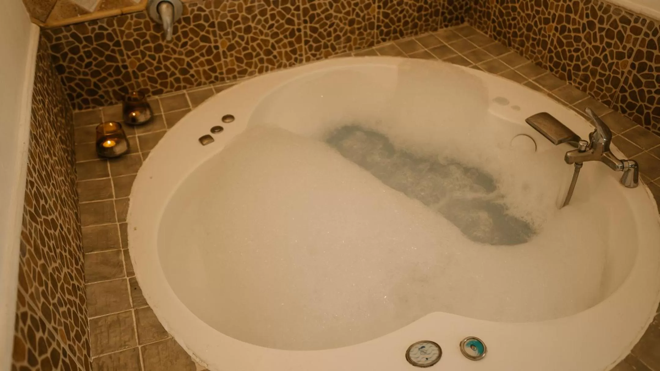 Hot Tub in Hospedería Ballesteros