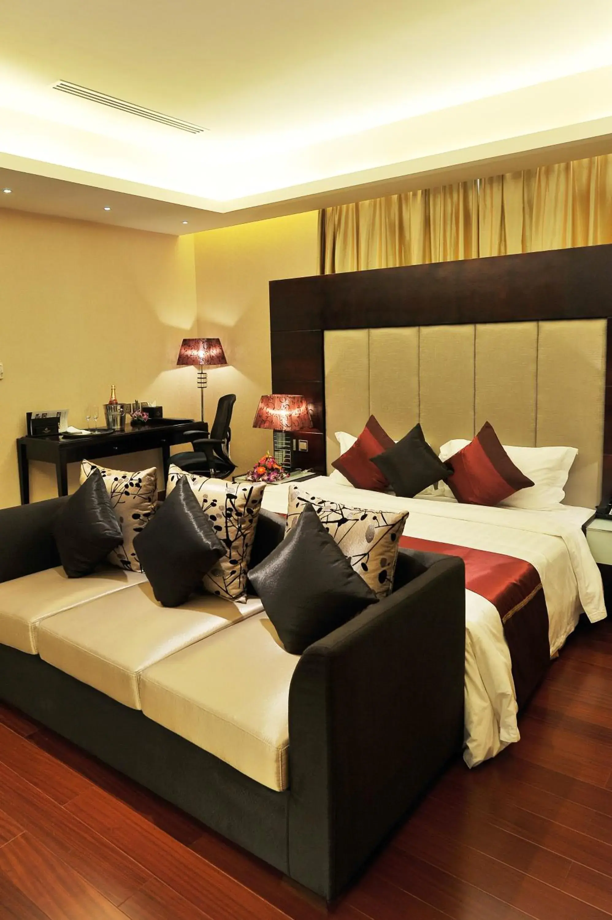 Executive Suite Room in Dara Airport Hotel