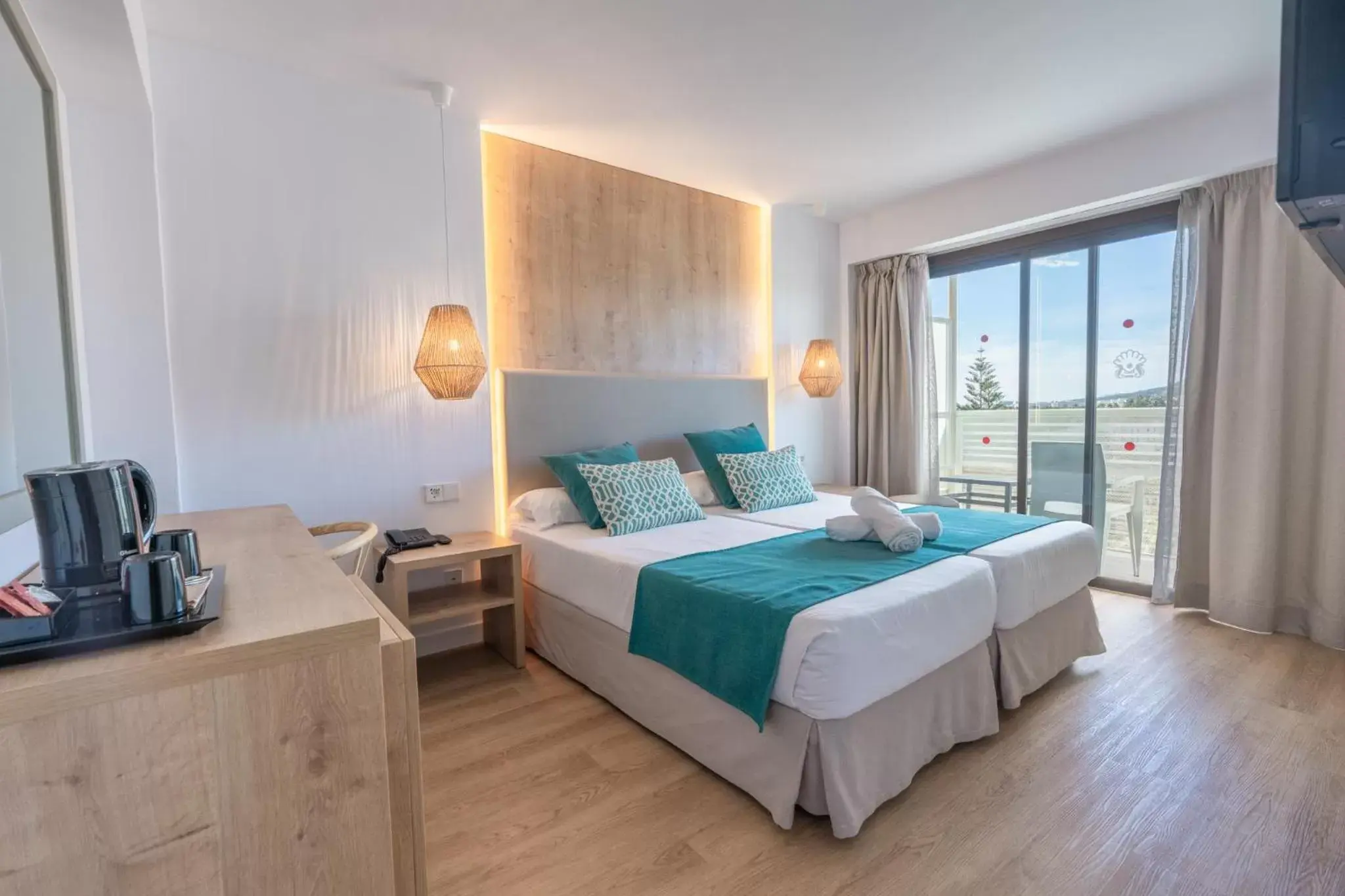 Bed in Bahía de Alcudia Hotel & Spa