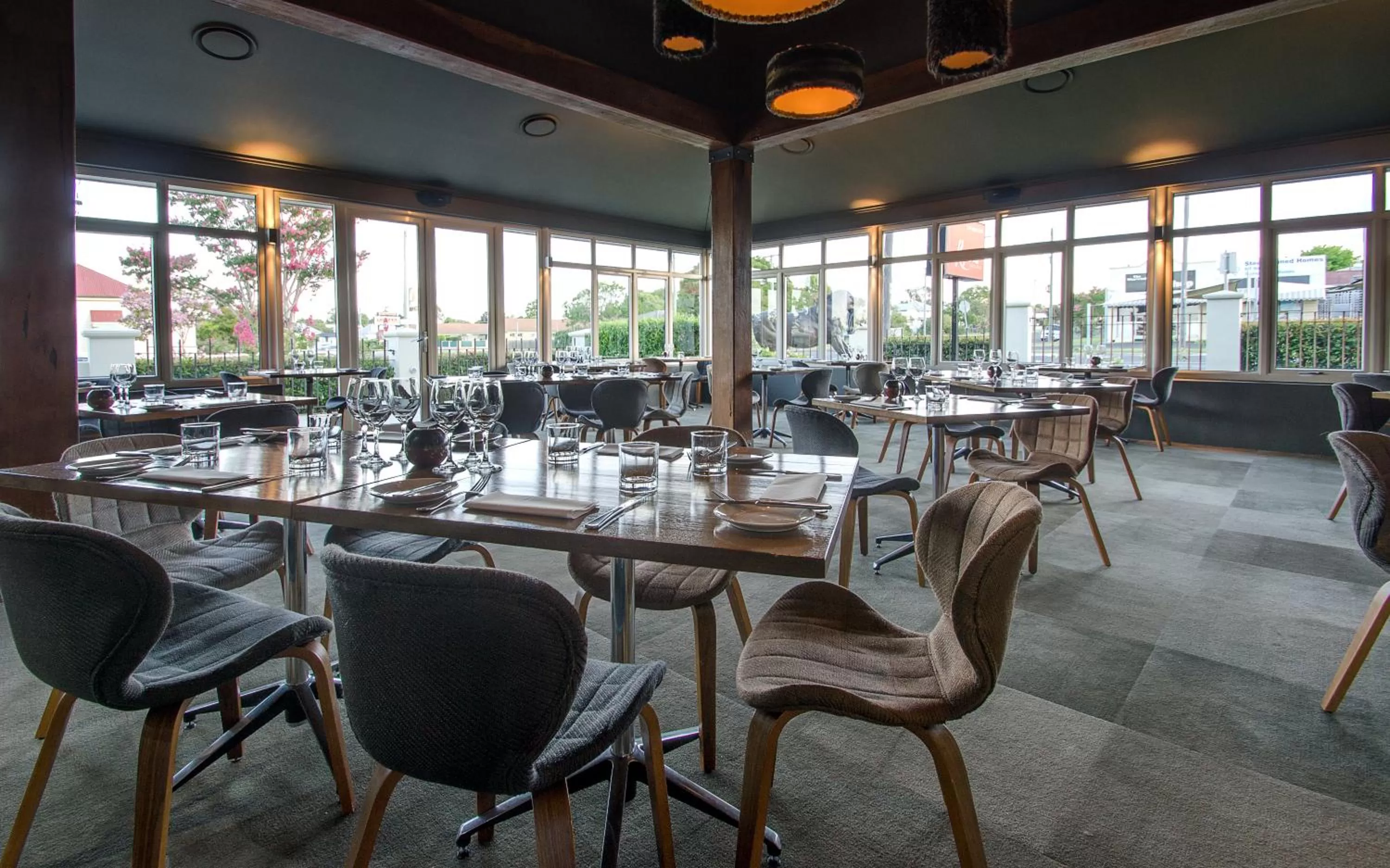 Restaurant/places to eat in Coachmans Inn Warwick