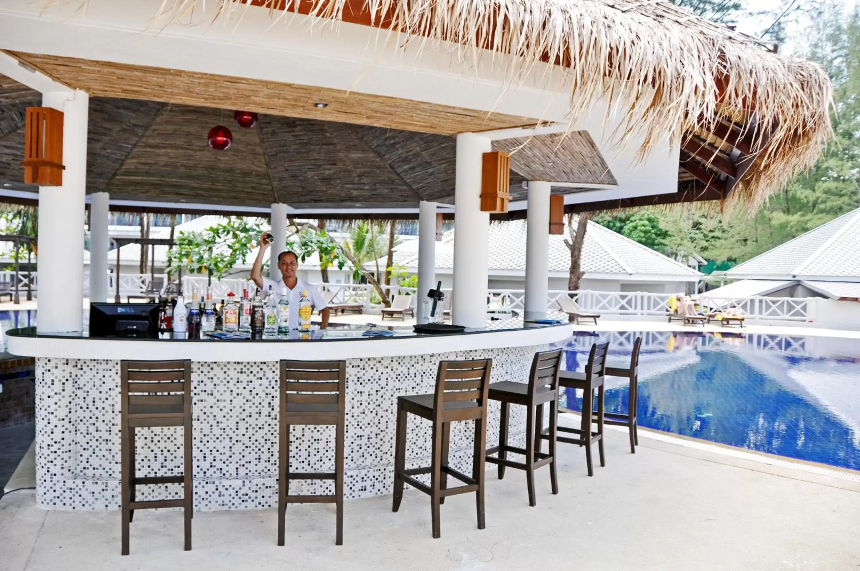 Lounge or bar in TUI BLUE Khao Lak Resort - SHA Plus