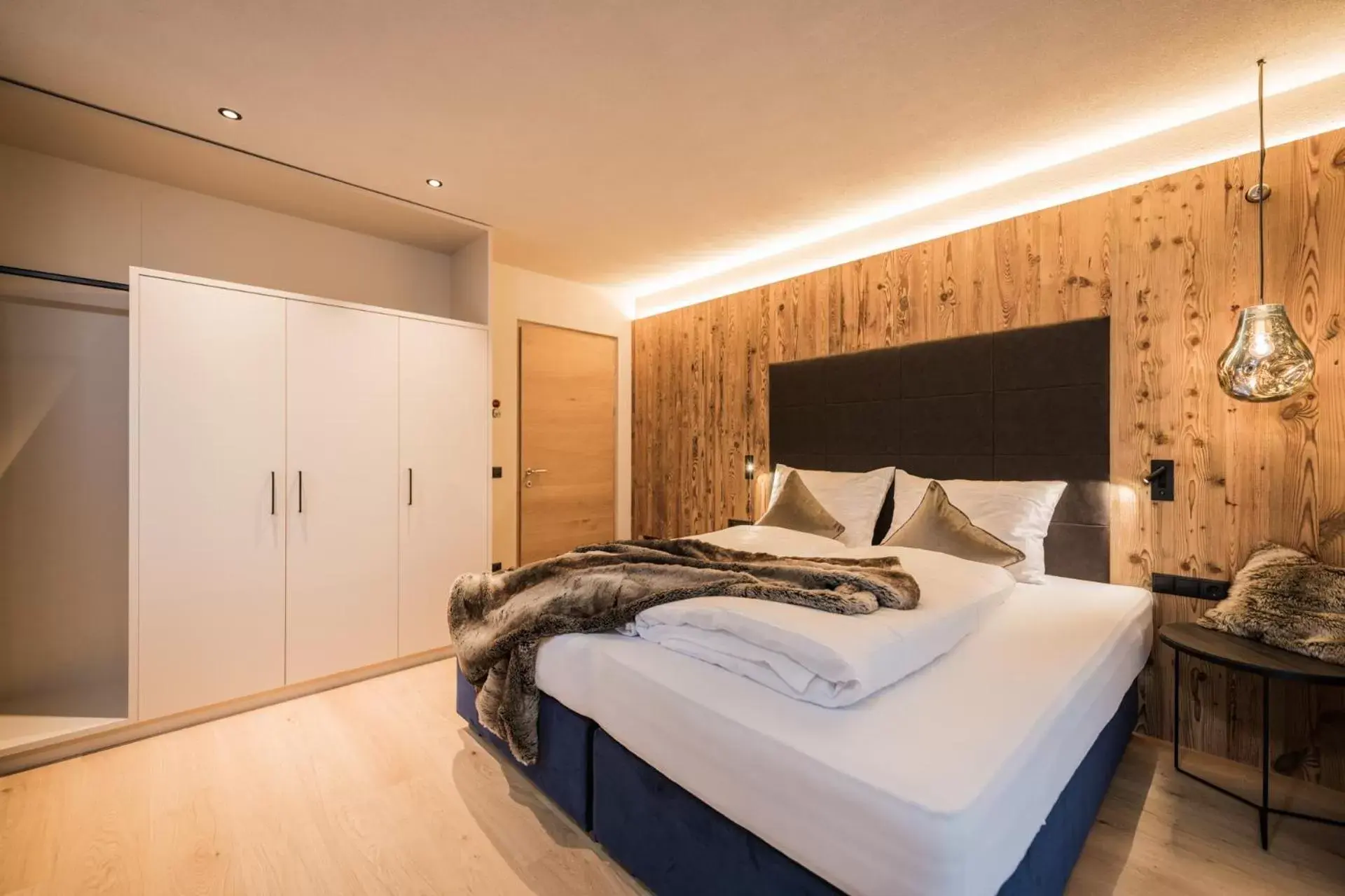 Bedroom, Bed in K1 Mountain Chalet - Luxury Apartements