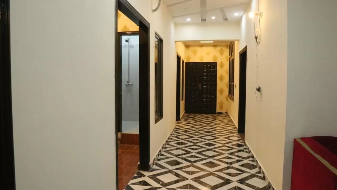 HOTEL DE SMART Multan