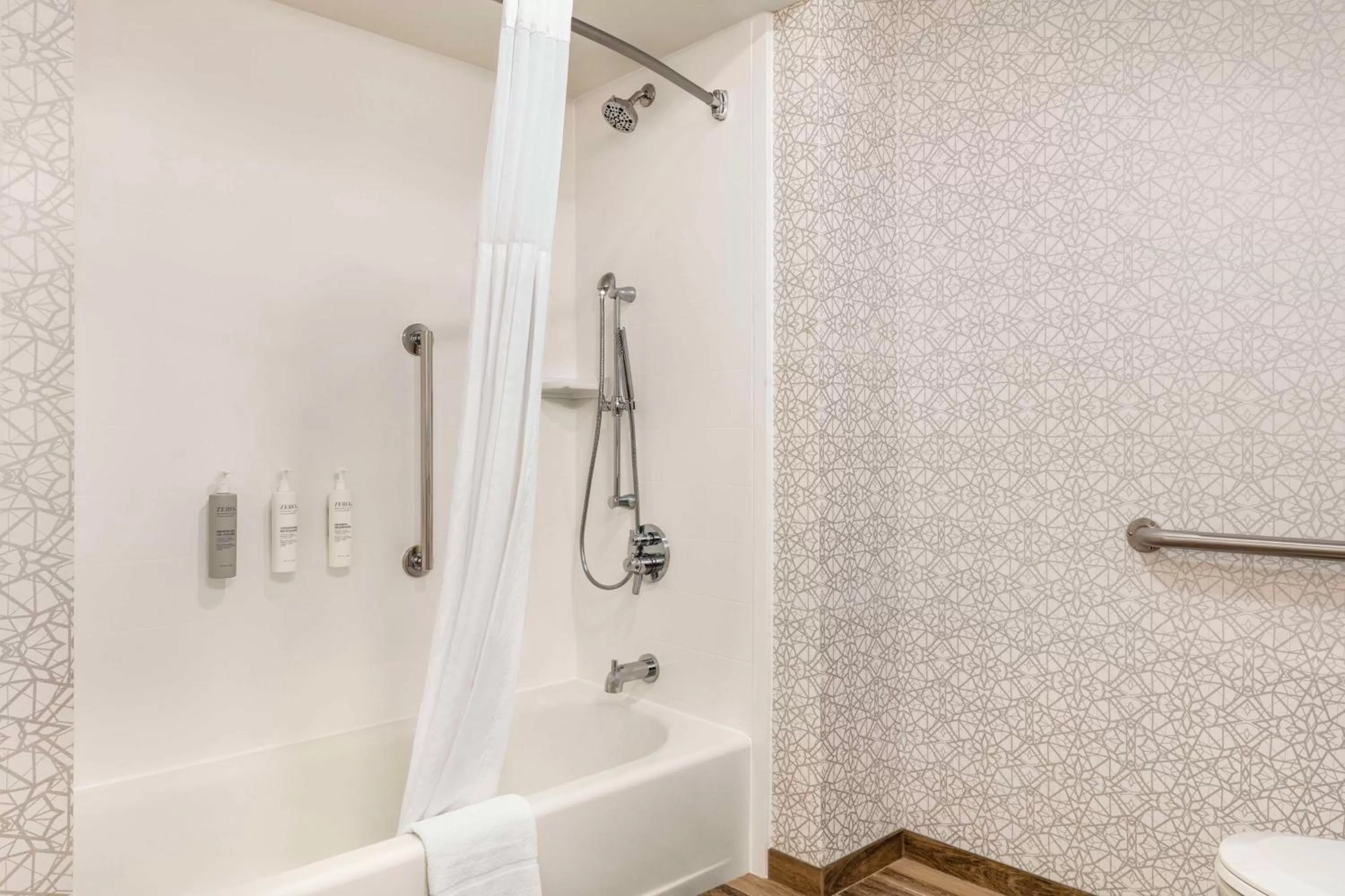 Bathroom in Hampton Inn & Suites Valparaiso