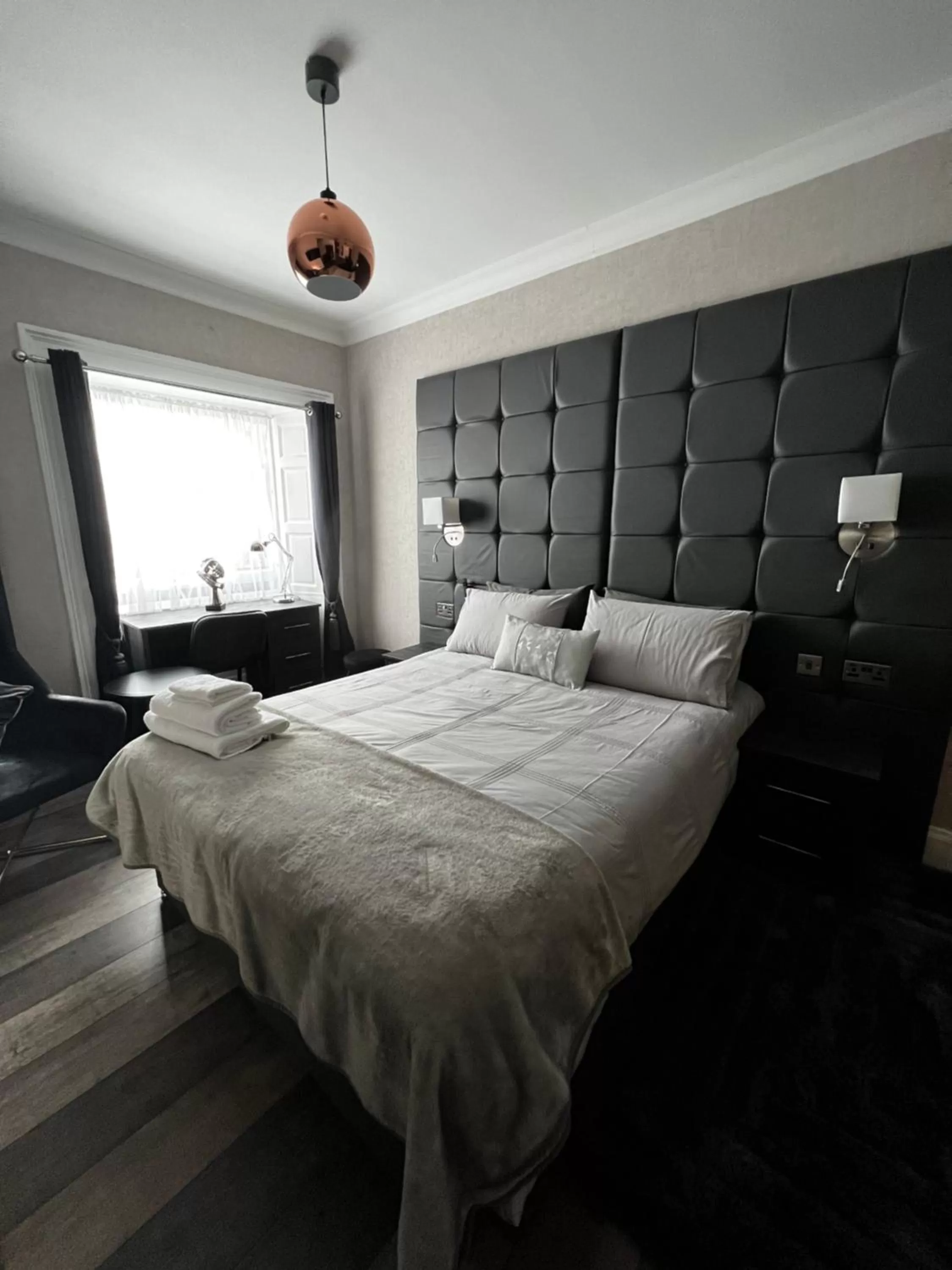 Bed in Amani Apartments - Glasgow City Centre