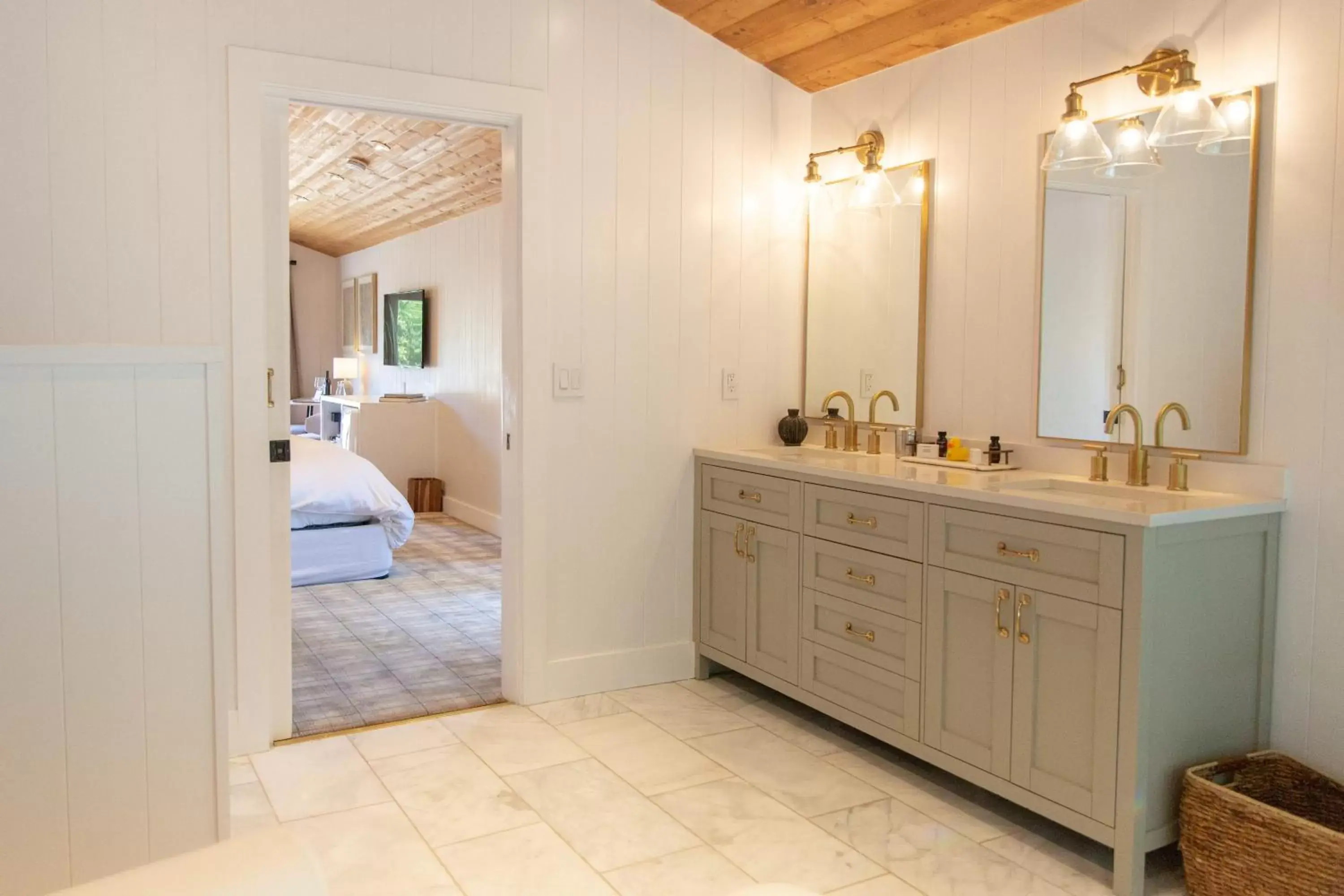 Bathroom in Calamigos Guest Ranch and Beach Club