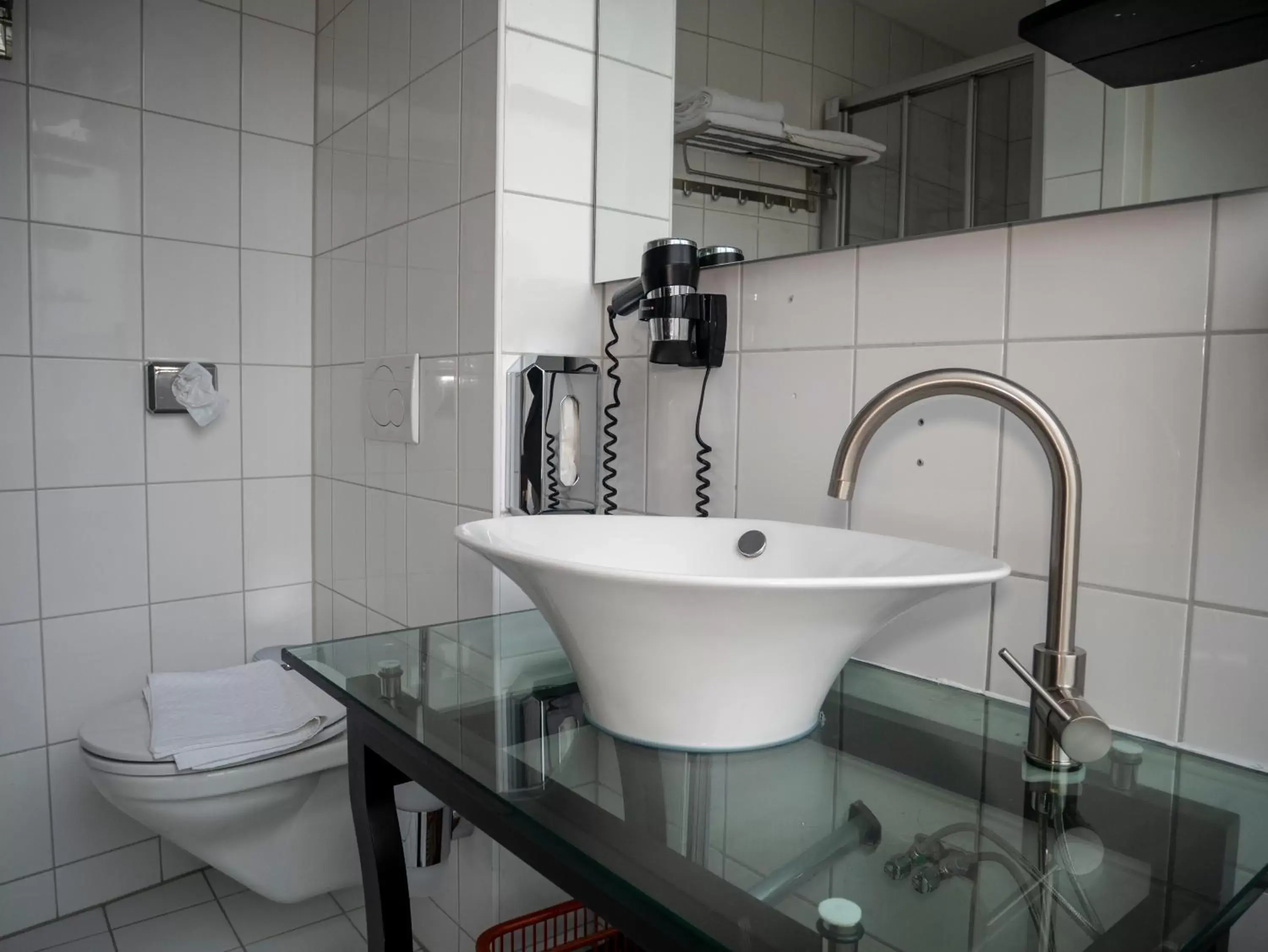 Bathroom in Hotel Hague Center