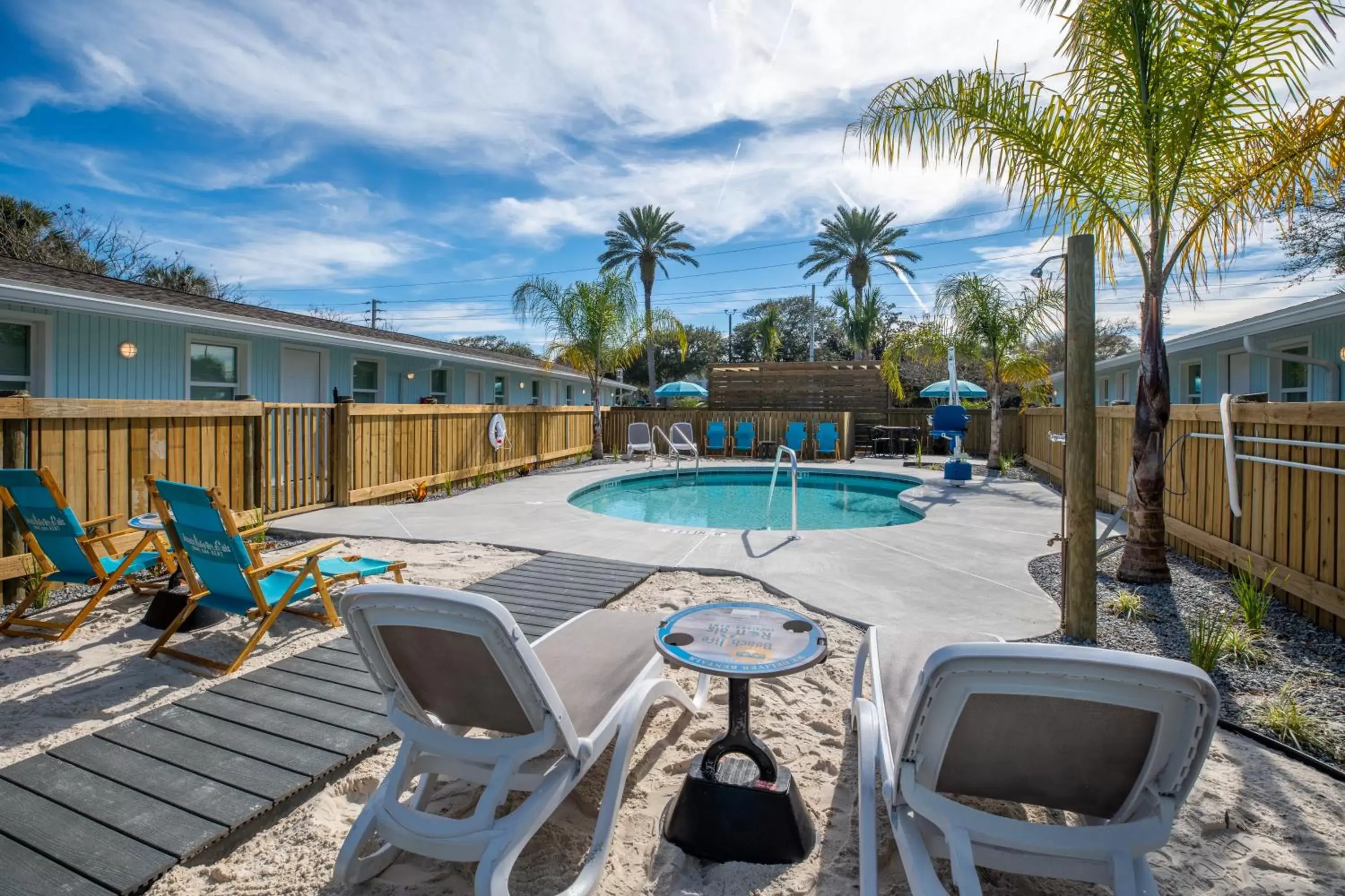 Swimming Pool in Salt Air Inn & Suites