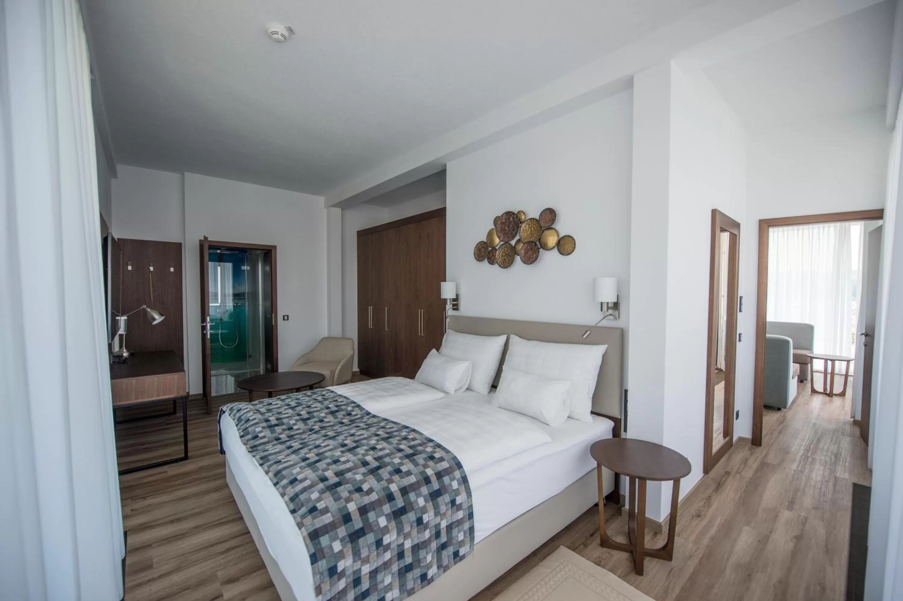 Photo of the whole room, Bed in Boutiquehotel Wörthersee - Serviced Apartments