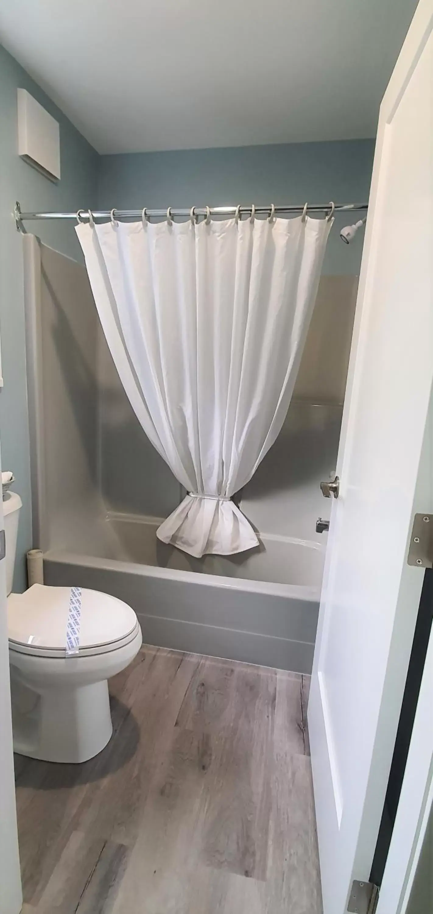Bathroom in Ocean Crest Motel