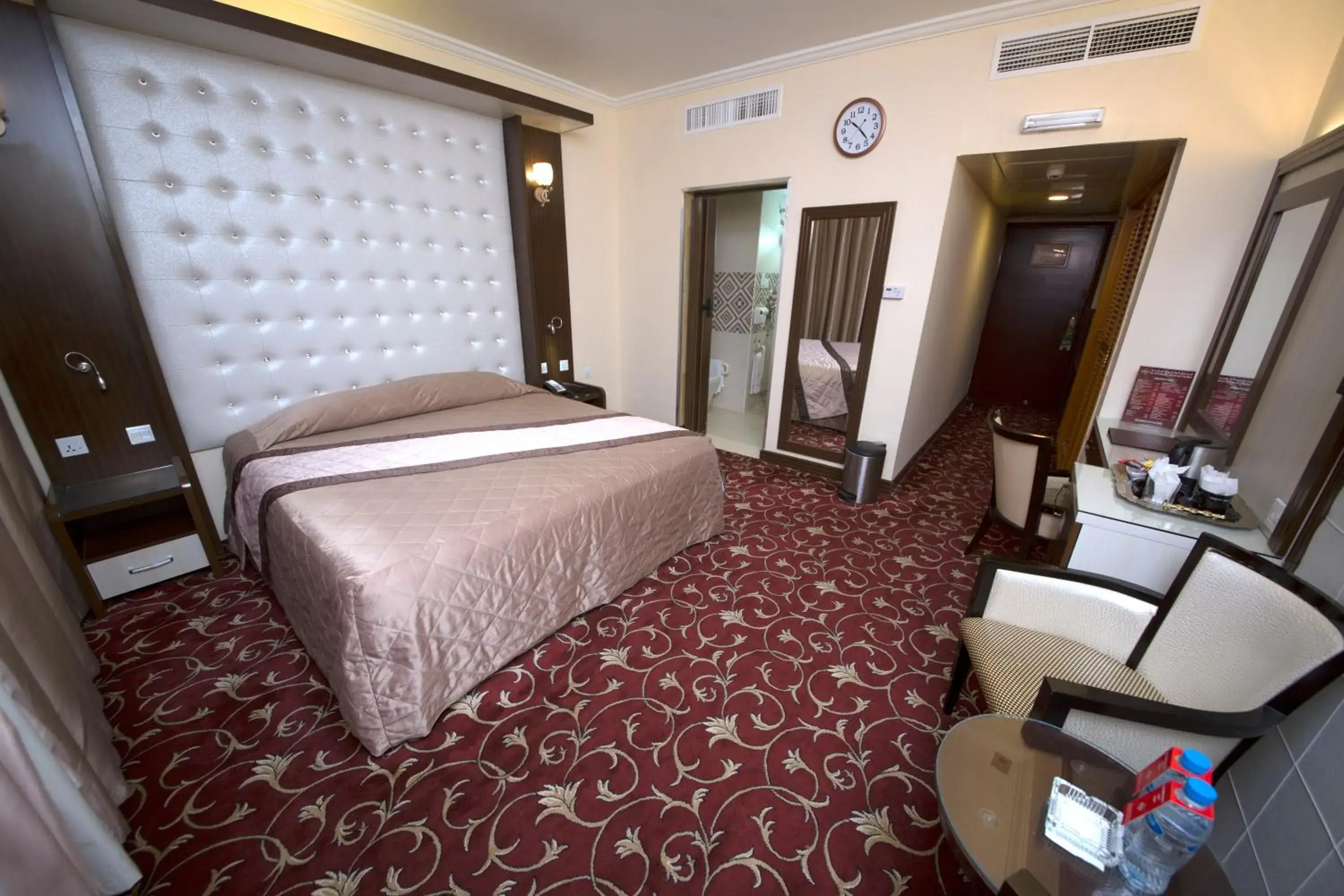 Bedroom in Al Khaleej Grand Hotel