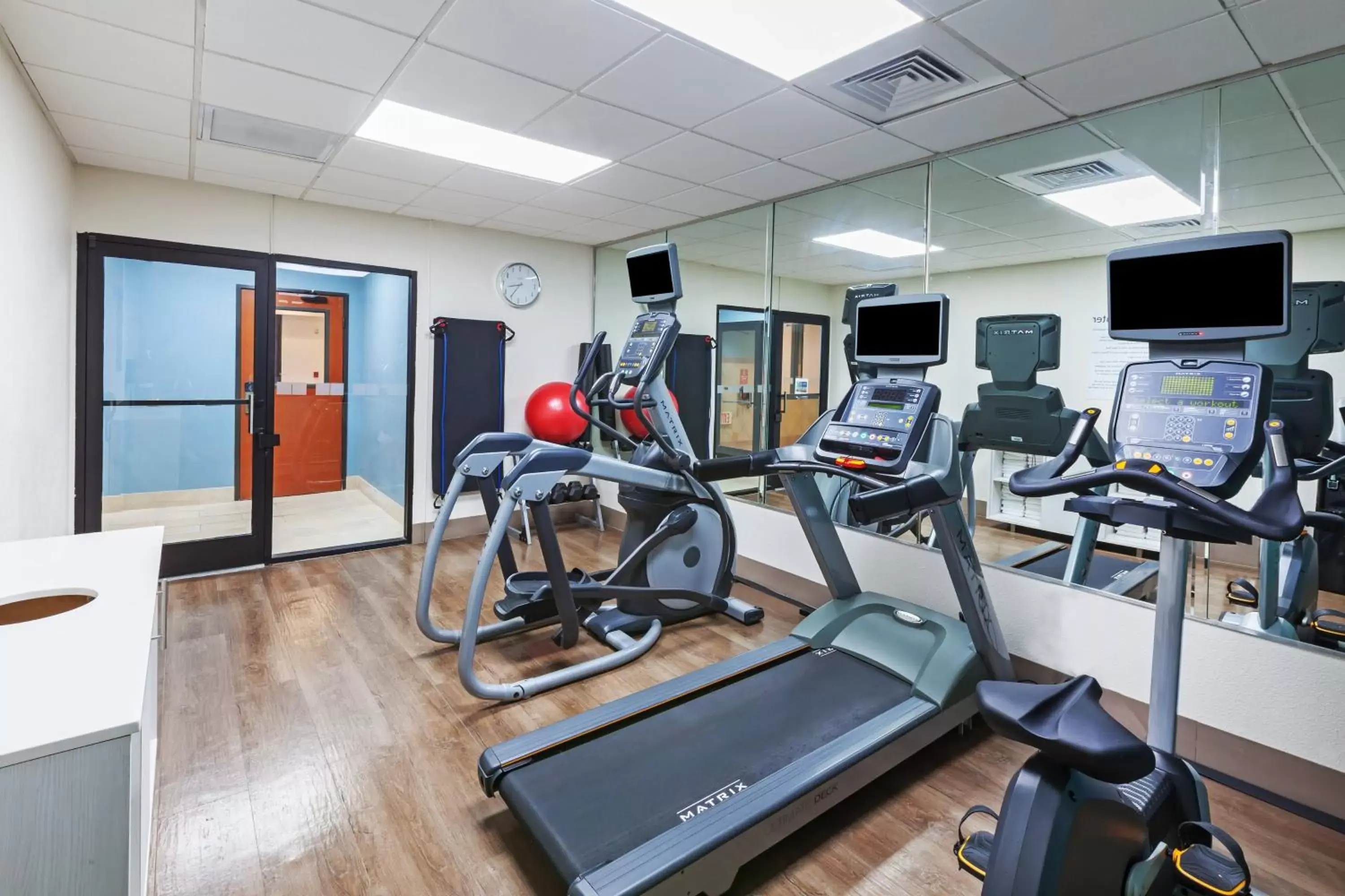 Fitness centre/facilities, Fitness Center/Facilities in Holiday Inn Express & Suites Houston - Memorial Park Area, an IHG Hotel