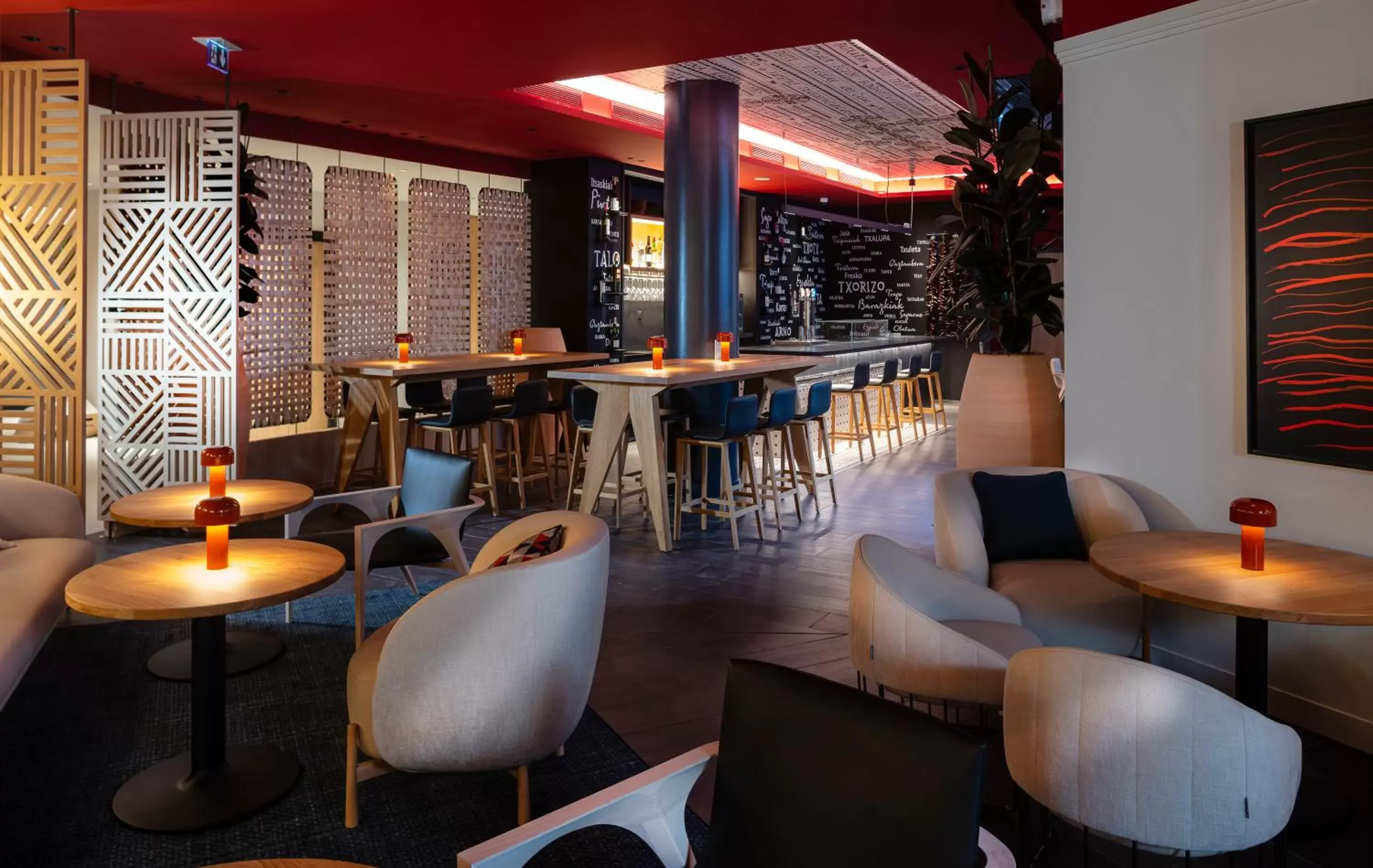 Restaurant/places to eat, Lounge/Bar in Thalazur Saint Jean de Luz - Hôtel & Spa