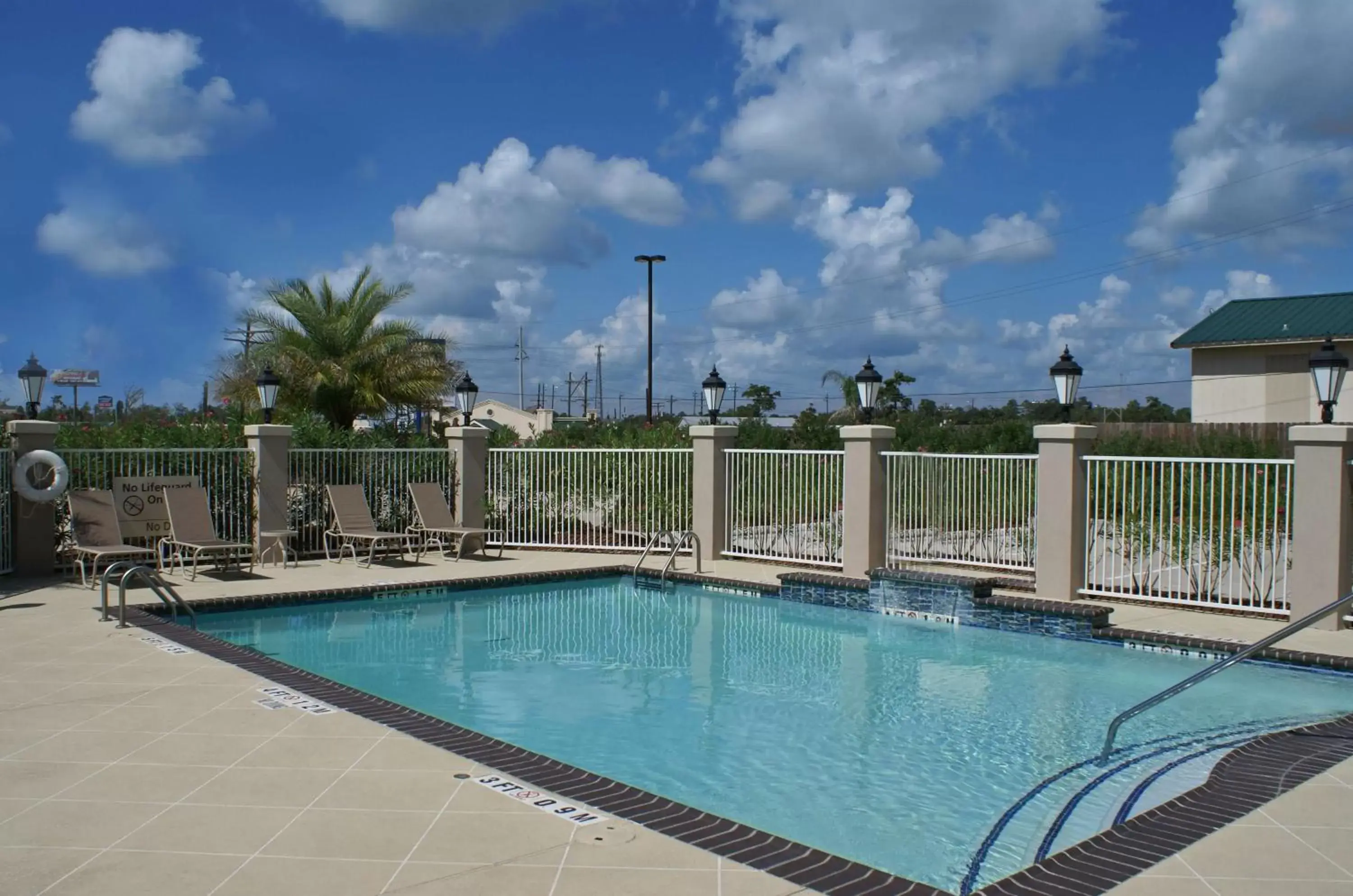 Pool view, Swimming Pool in Hampton Inn Orange