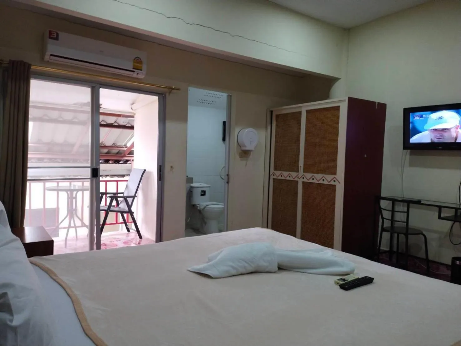 Bed in Baan Kaew Ruen Kwan