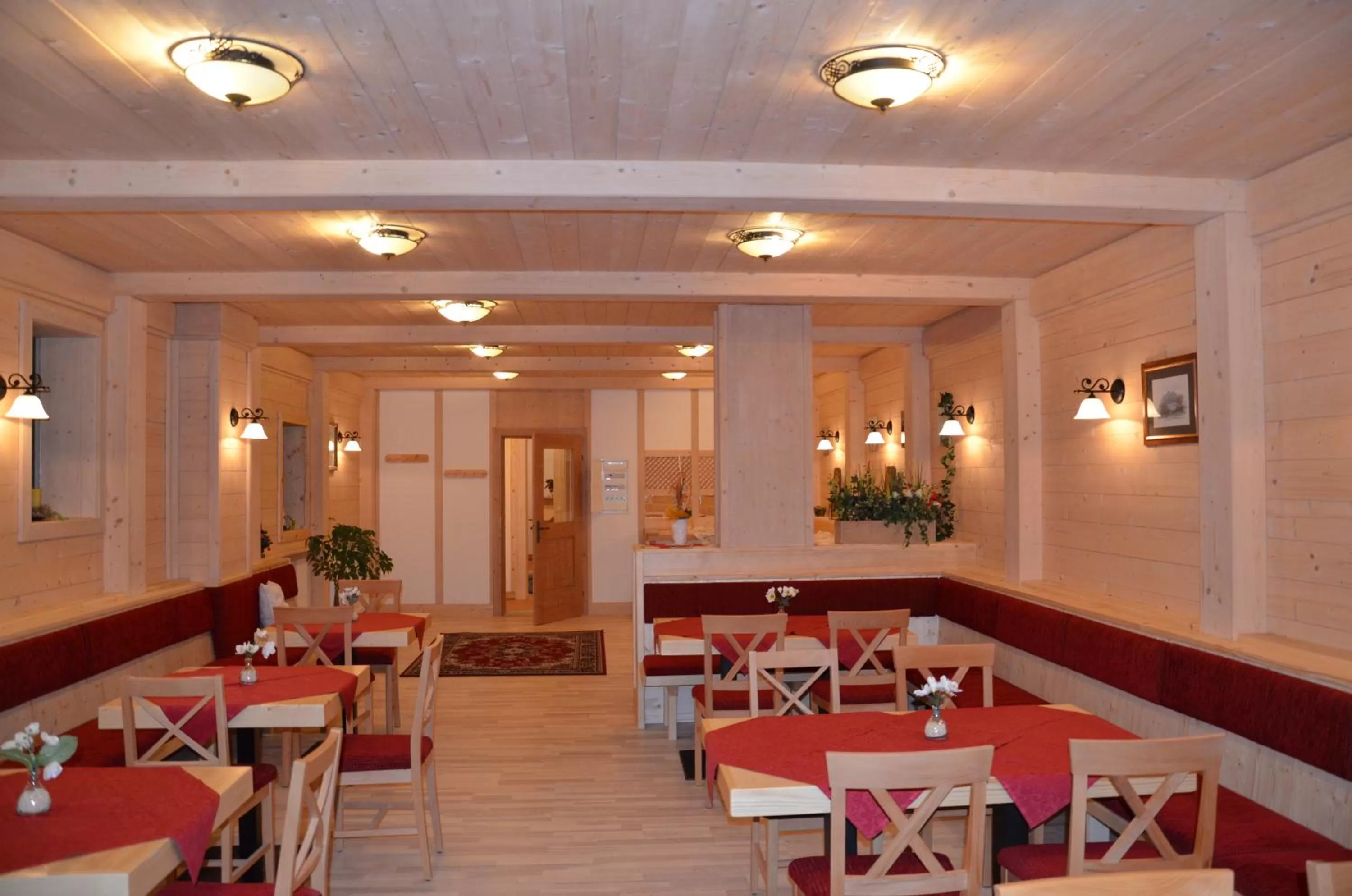 Restaurant/places to eat in Pension zum Schreiner