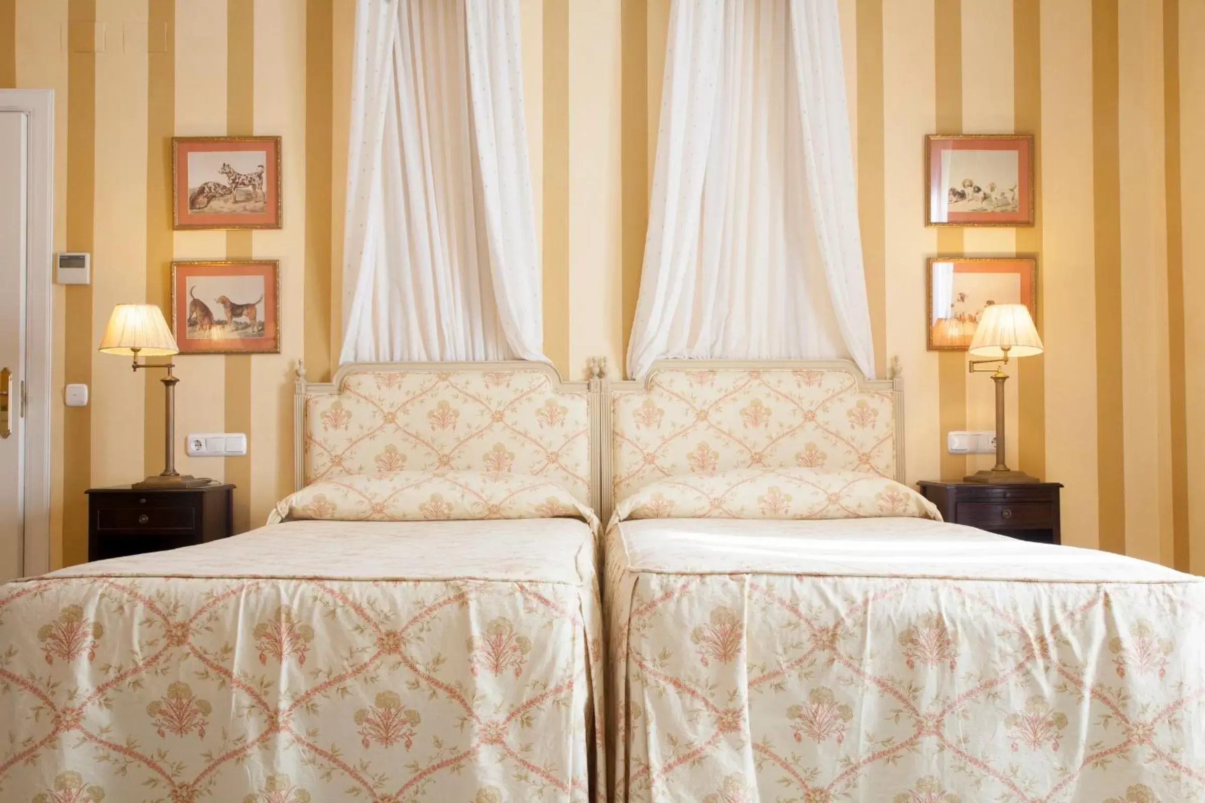 Bedroom, Bed in Villa Jerez