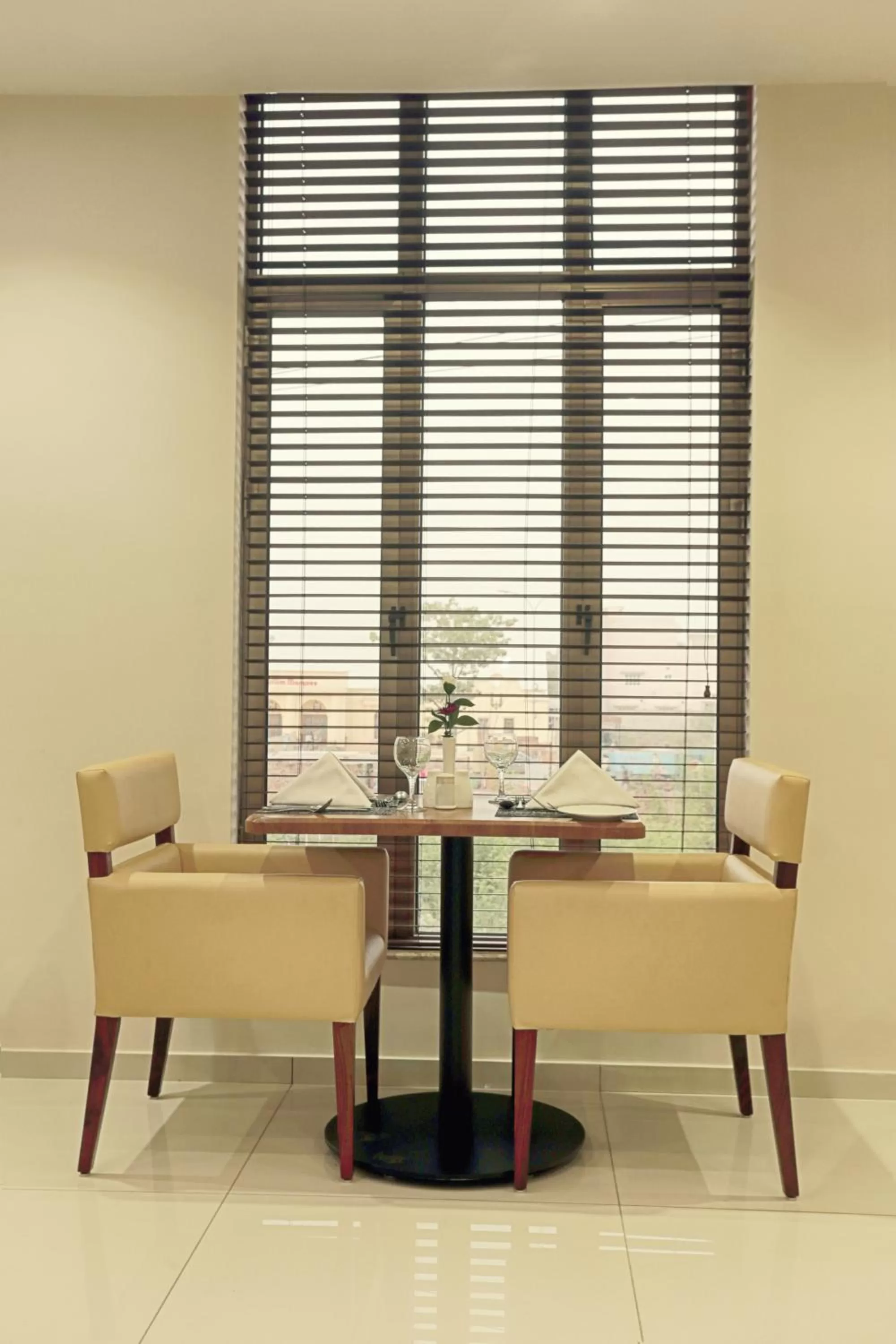 Restaurant/places to eat in Avari Xpress Faisalabad