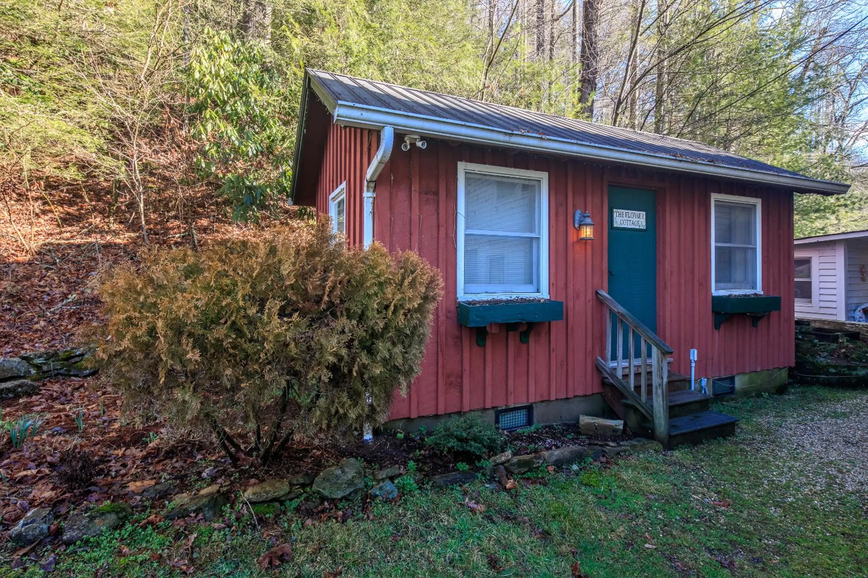 Property Building in Taylor House Inn