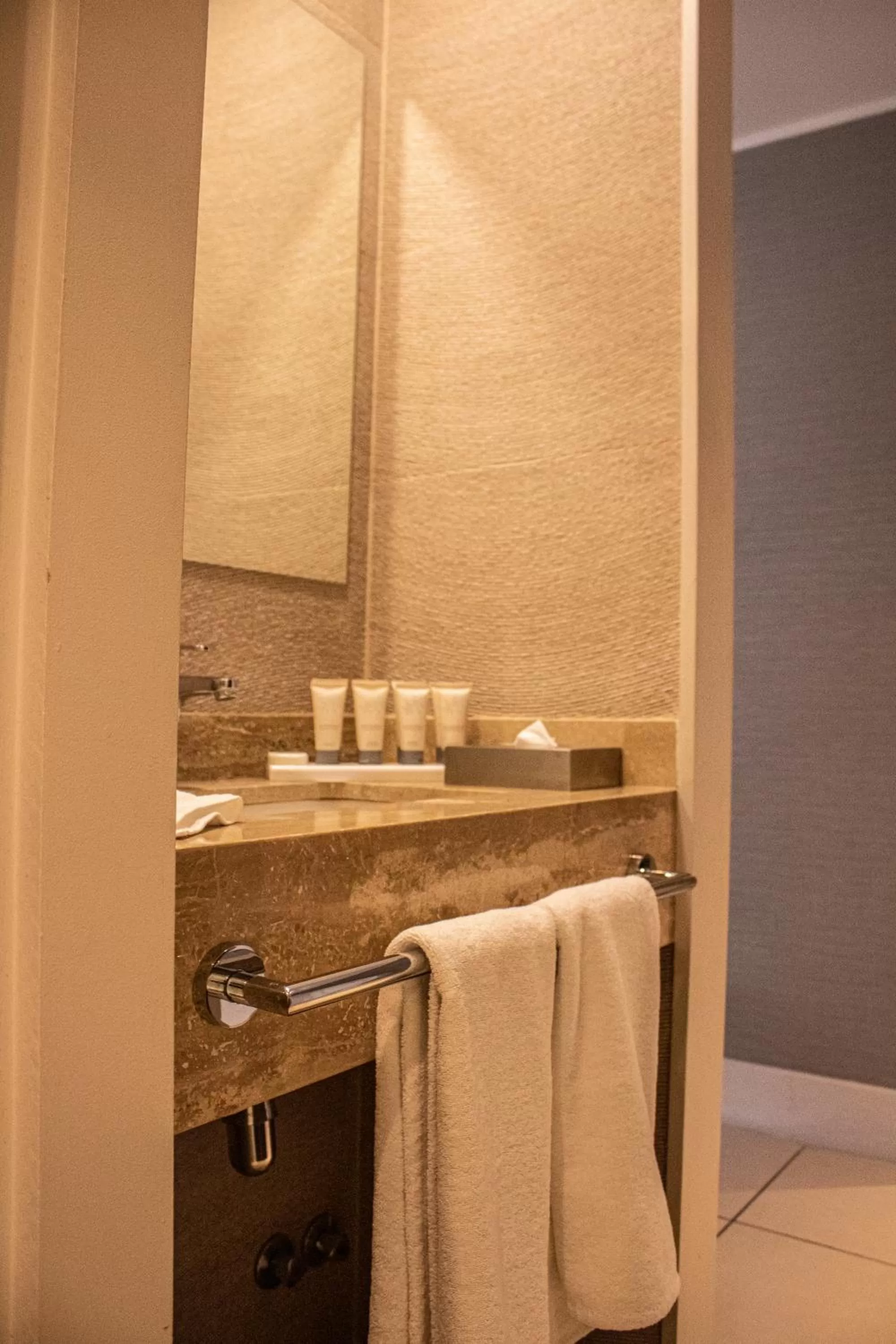 Bathroom in Radisson Hotel Curico