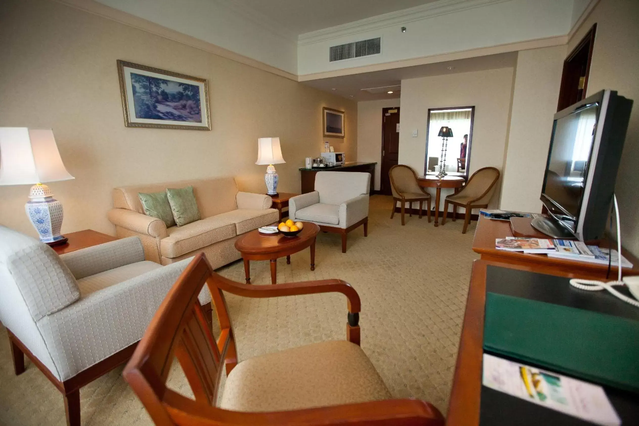 Living room, Seating Area in Evergreen Laurel Hotel Penang