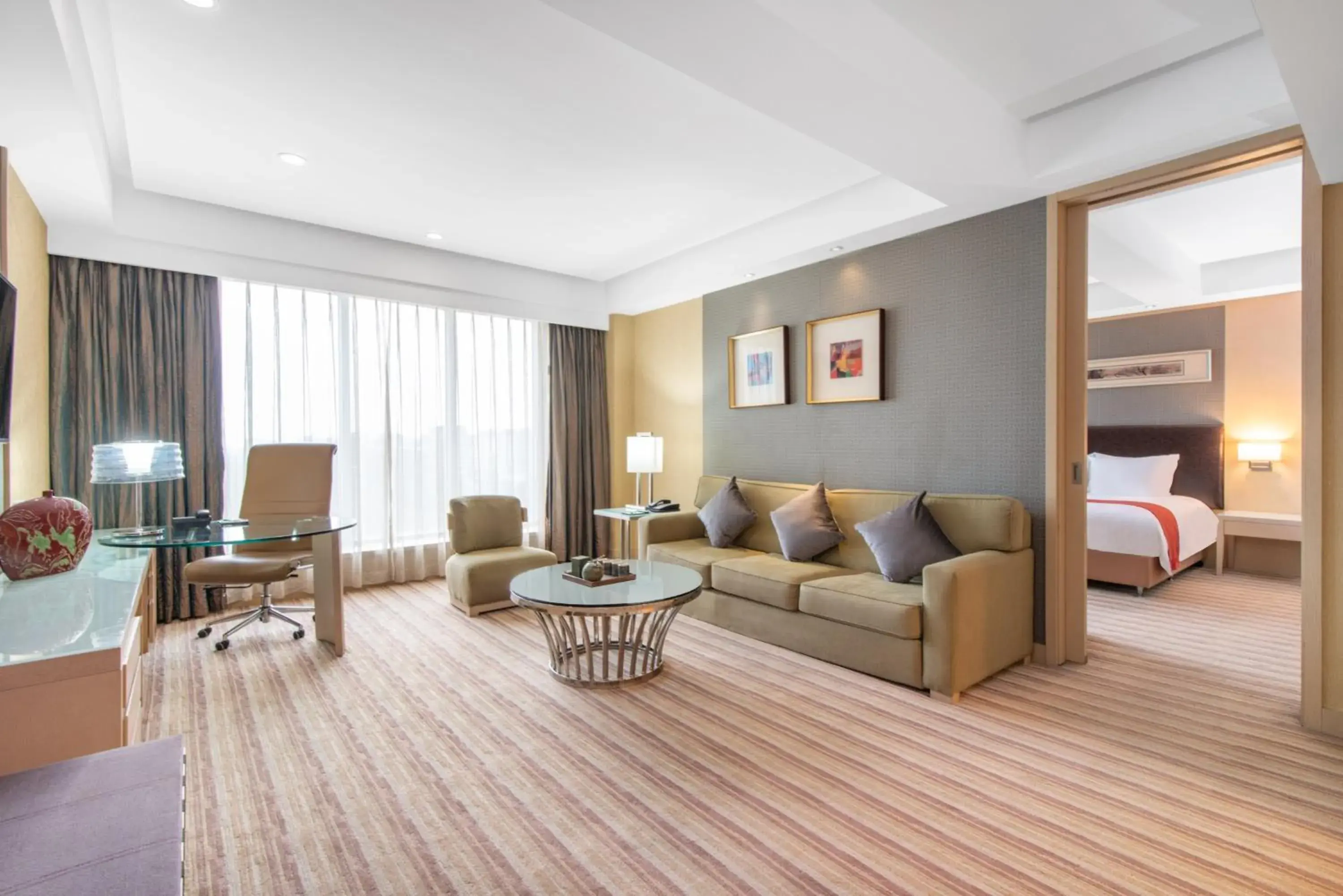 Executive Suite in Qingdao Parkview Holiday Hotel Executive Suite in Qingdao Parkview Holiday Hotel