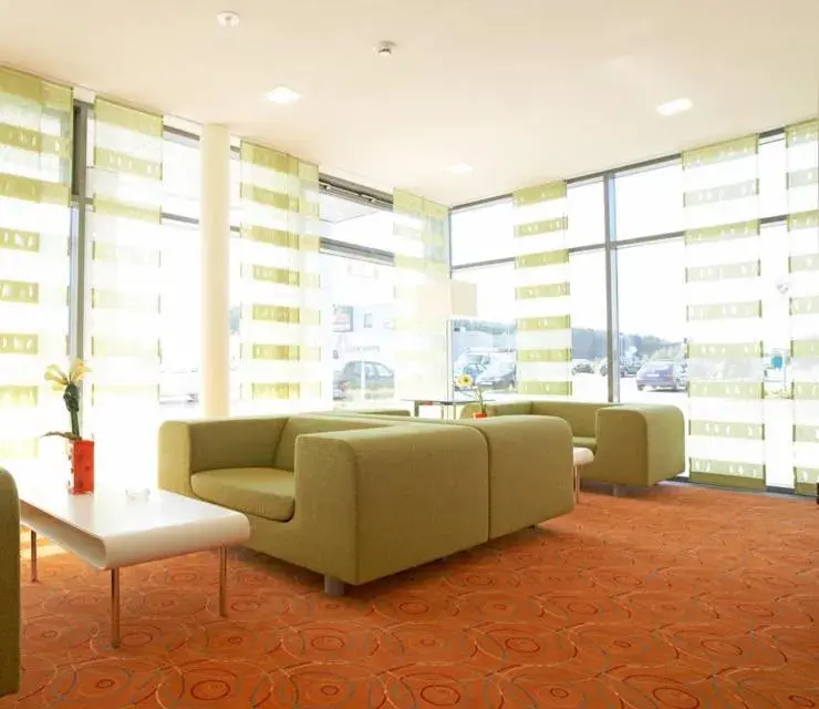 Lobby or reception, Seating Area in Qualitel Wilnsdorf