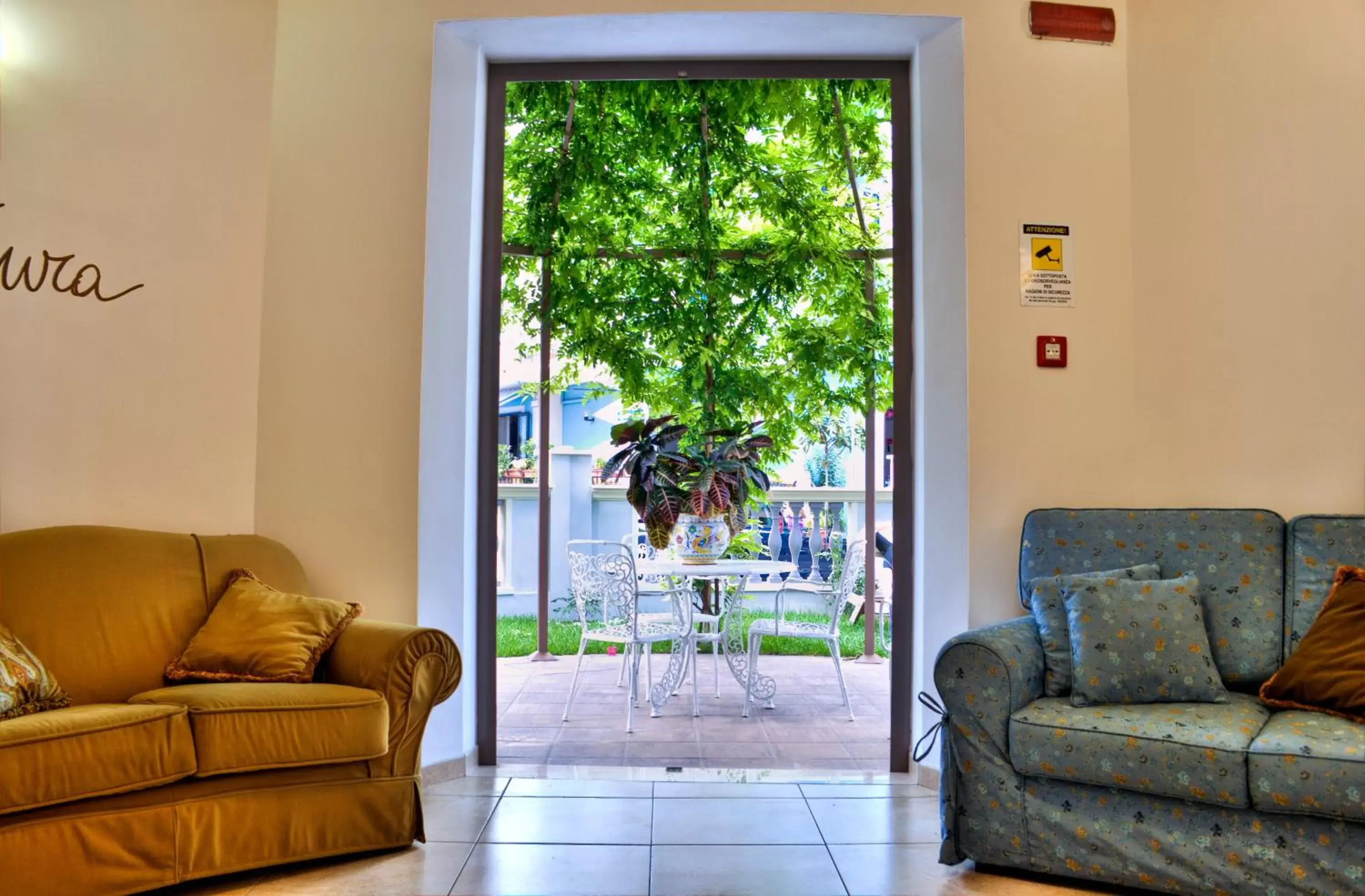 Library, Seating Area in Sovrana Hotel & SPA