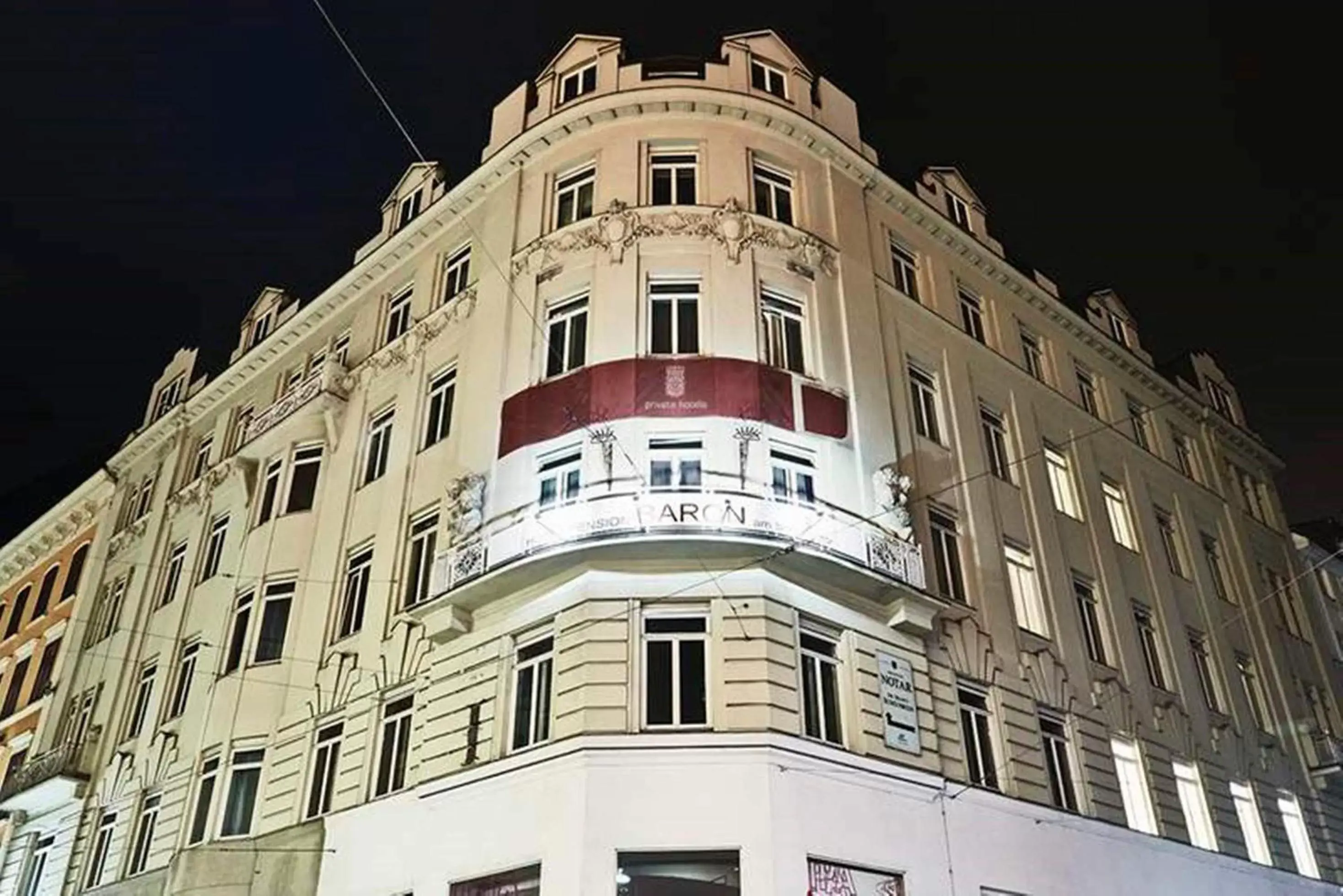 Facade/entrance, Property Building in Hotel Pension Baron am Schottentor