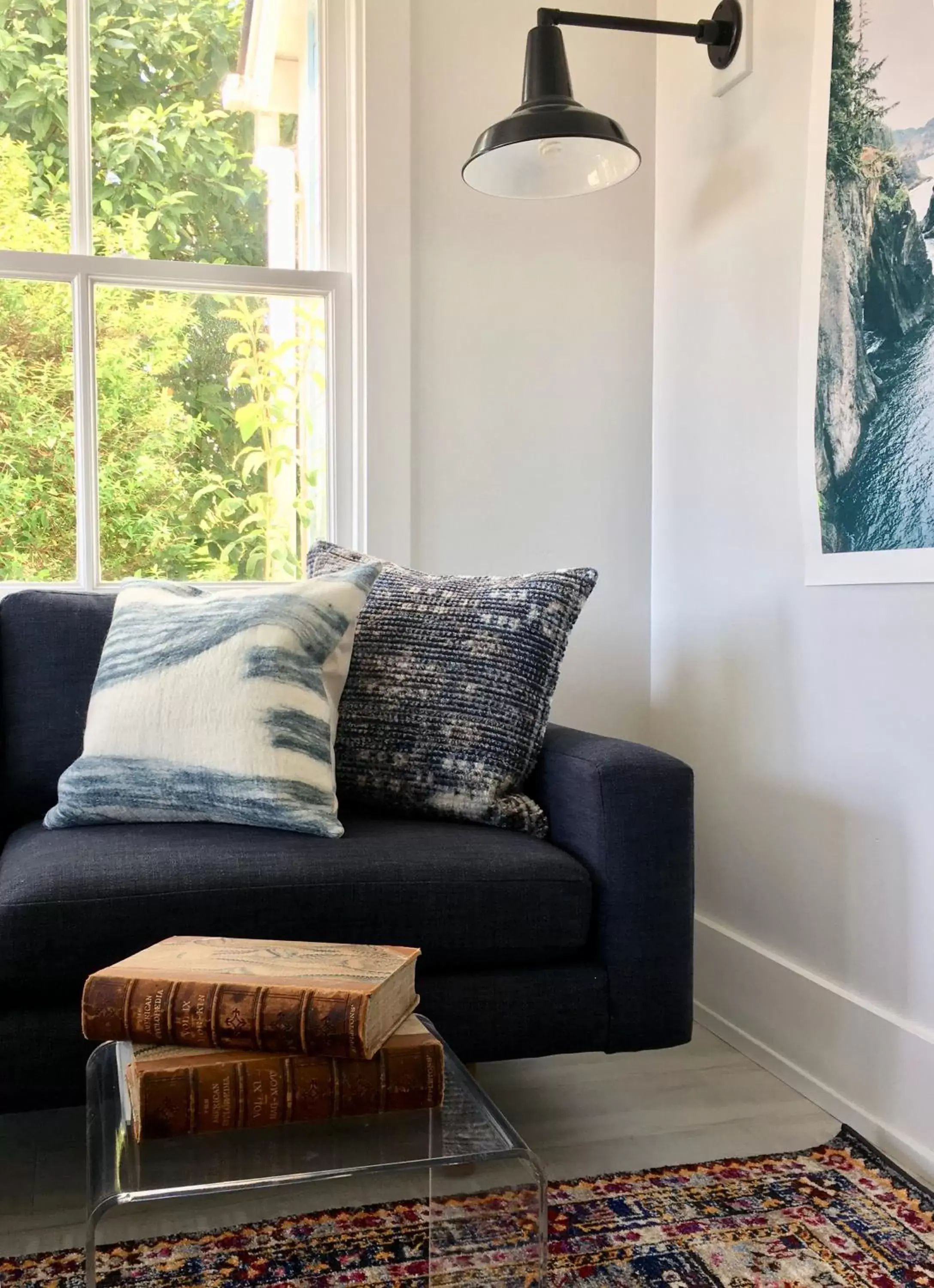 Living room, Seating Area in Inns of Mendocino