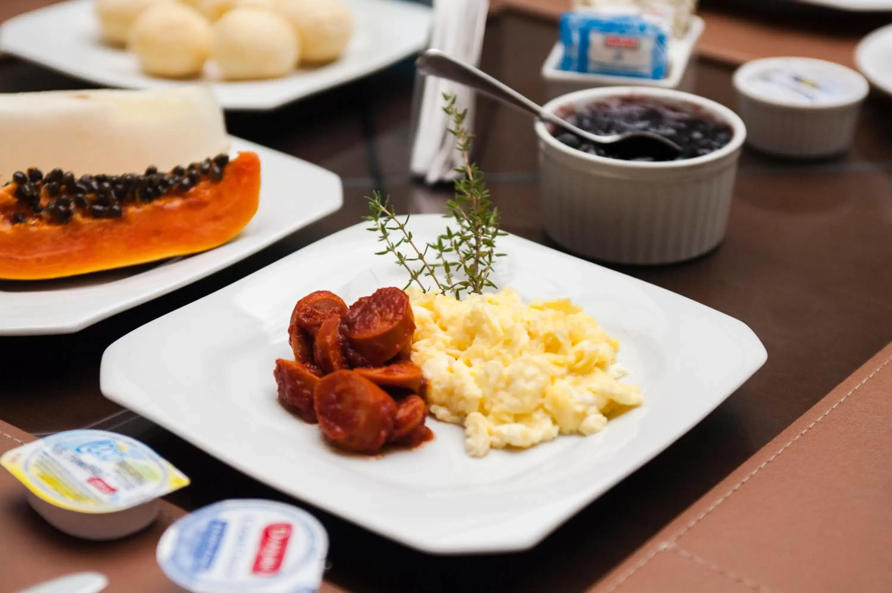 Continental breakfast in Hotel City Hall