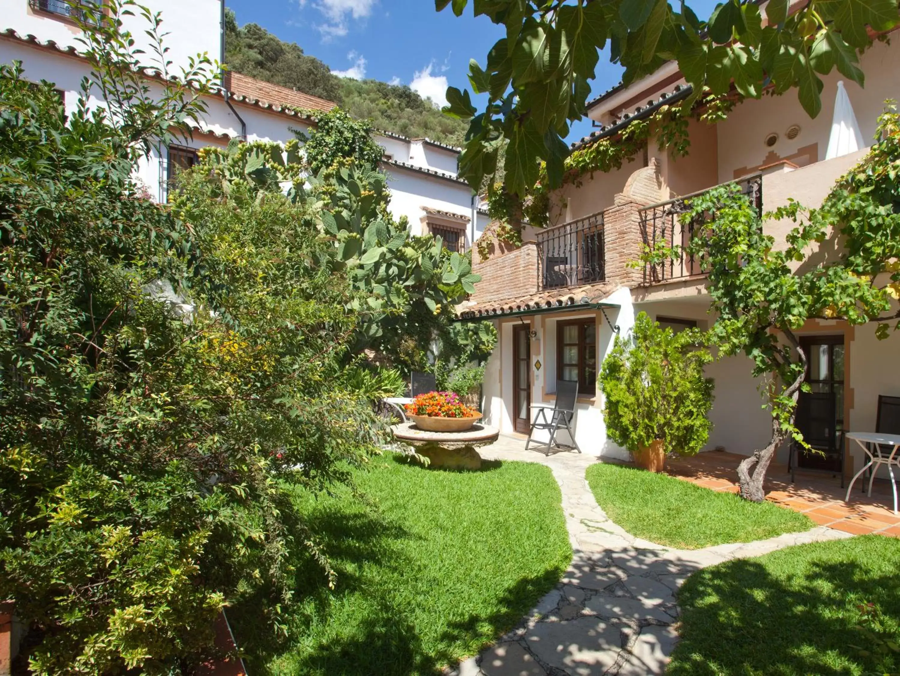 Property Building in Molino Del Santo